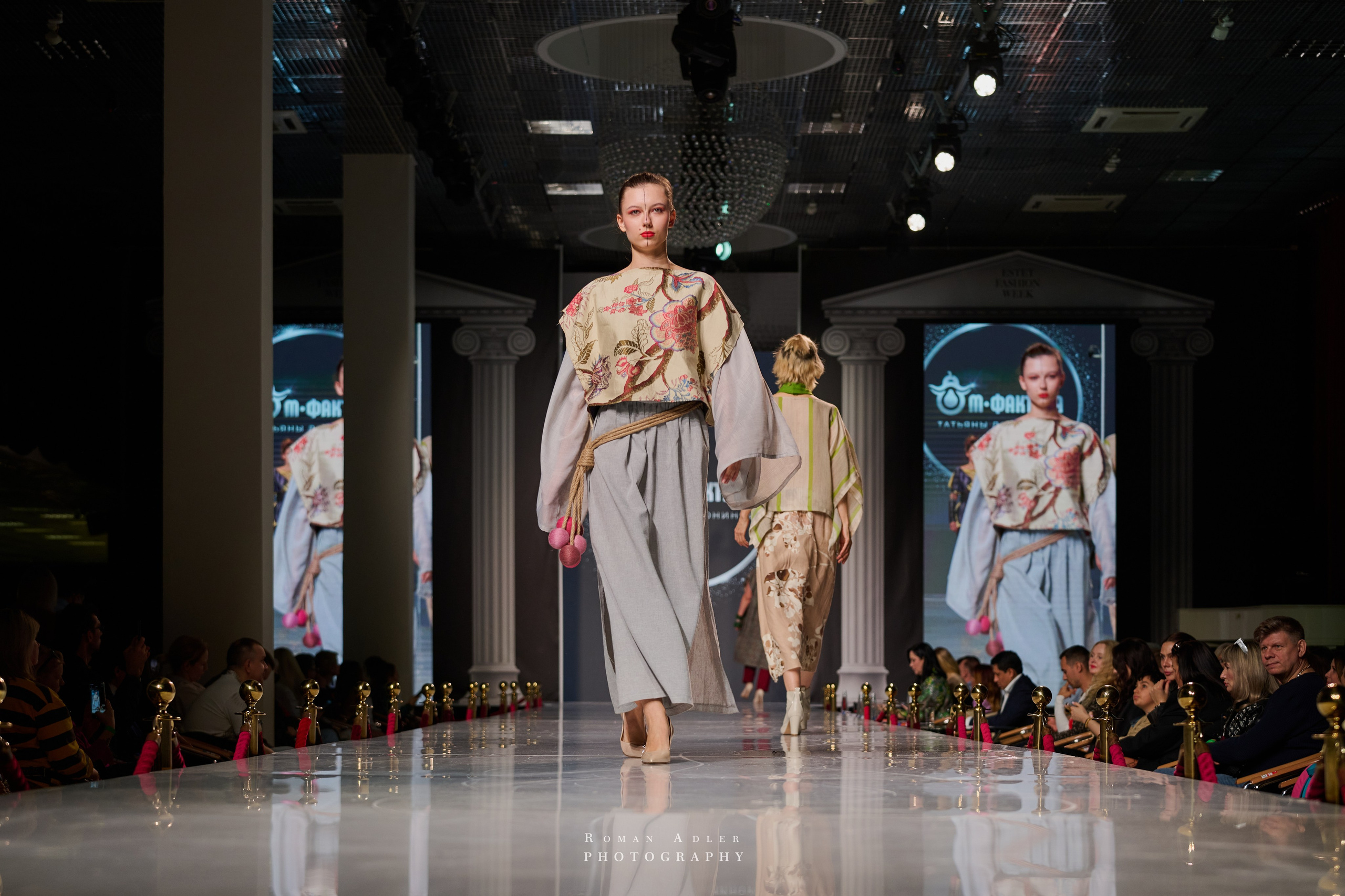 ESTET FASHION WEEK ВЕСНА — 2025. Фотограф Роман Адлер