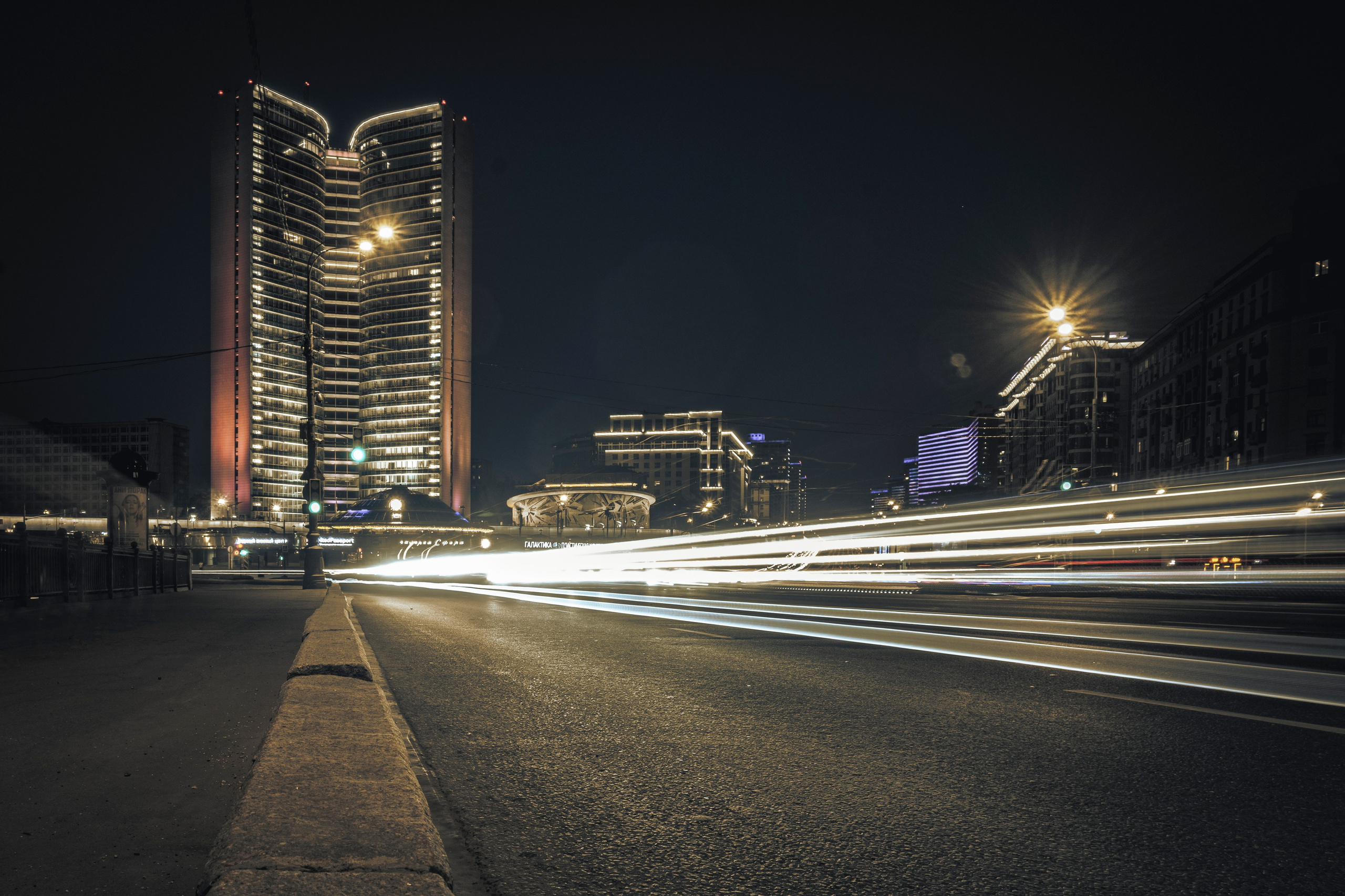 Фотопрогулка. Москва. Июль 2023. Фотограф Роман Адлер