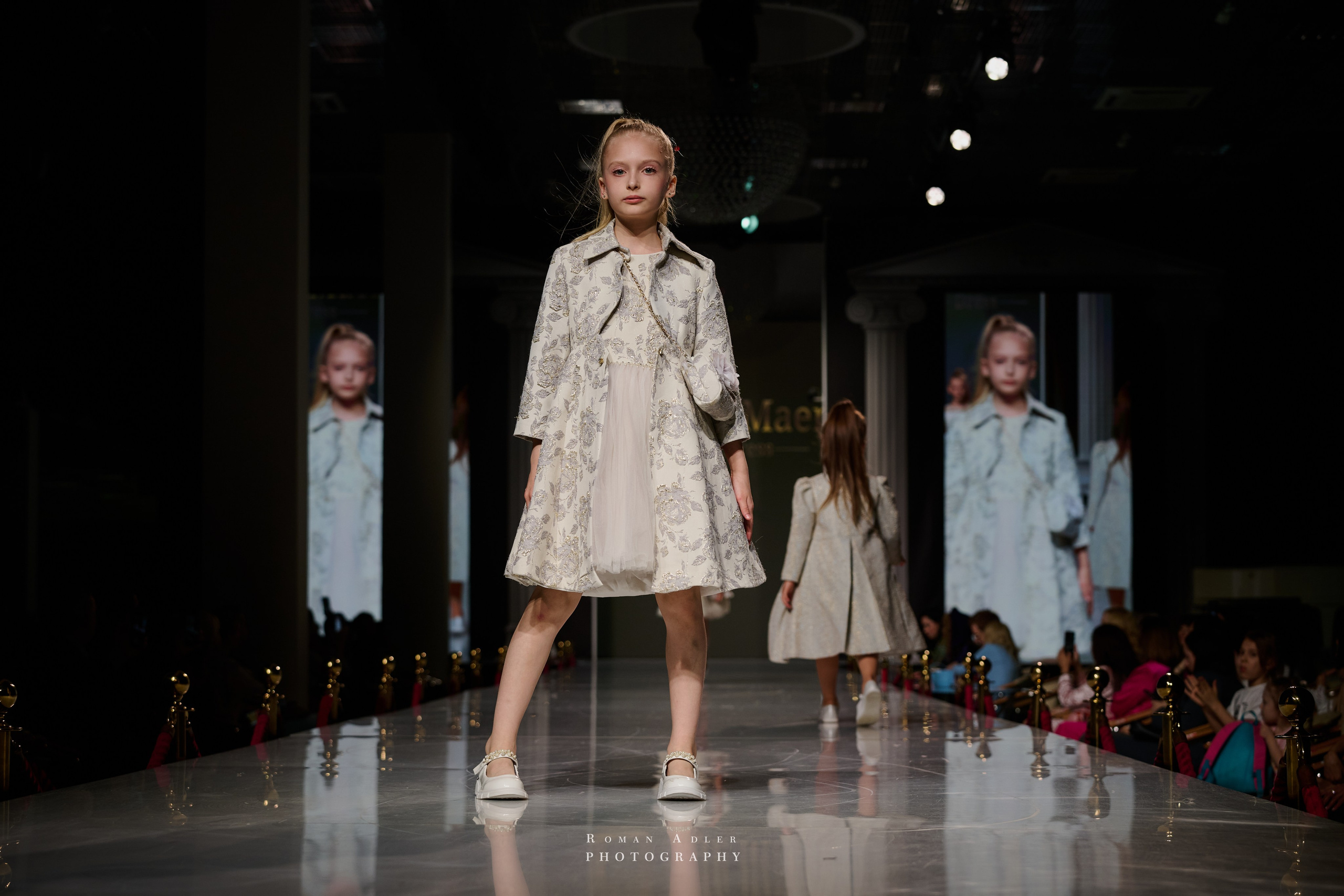 ESTET FASHION WEEK ВЕСНА — 2025. Фотограф Роман Адлер