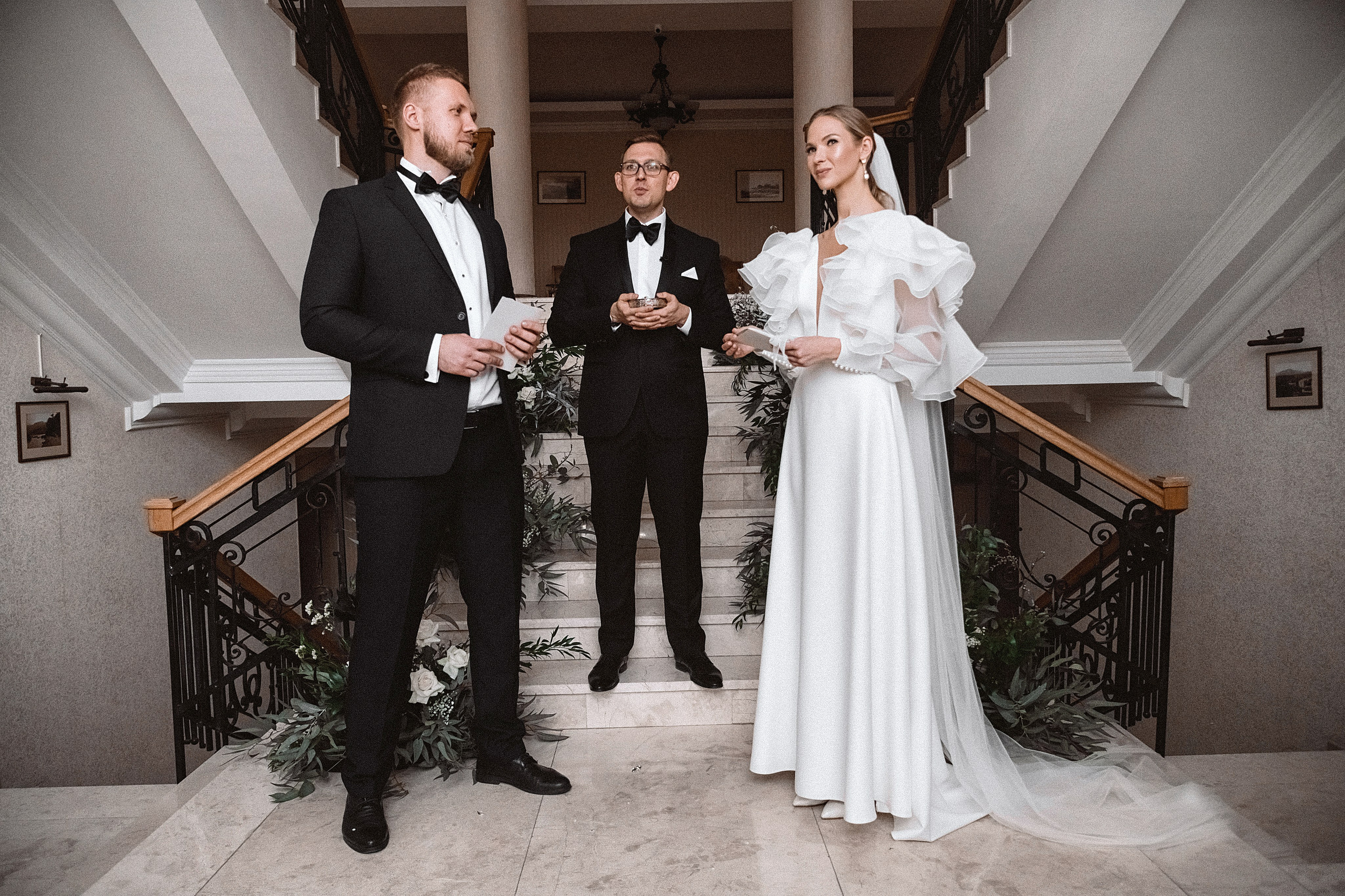 Свадебная фотосессия в отеле RIVIERA SUNRISE RESORT & SPA. Свадебный и семейный фотограф и видеограф, Крым, Москва, Санкт -Петербург