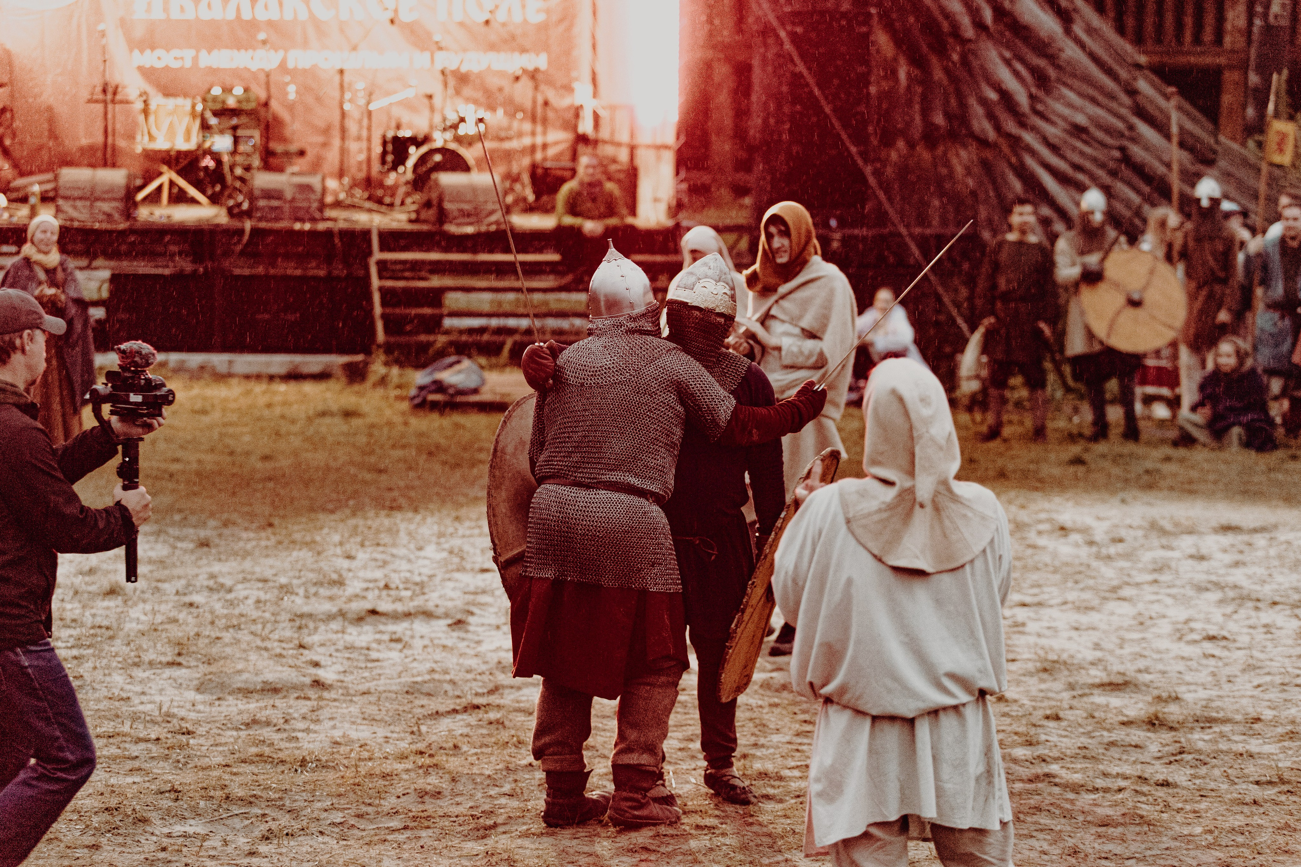 Фестиваль «Абалакское поле» XVI. Арт-фотограф Крис Л. в Тобольске: портрет, семейные, свадьбы