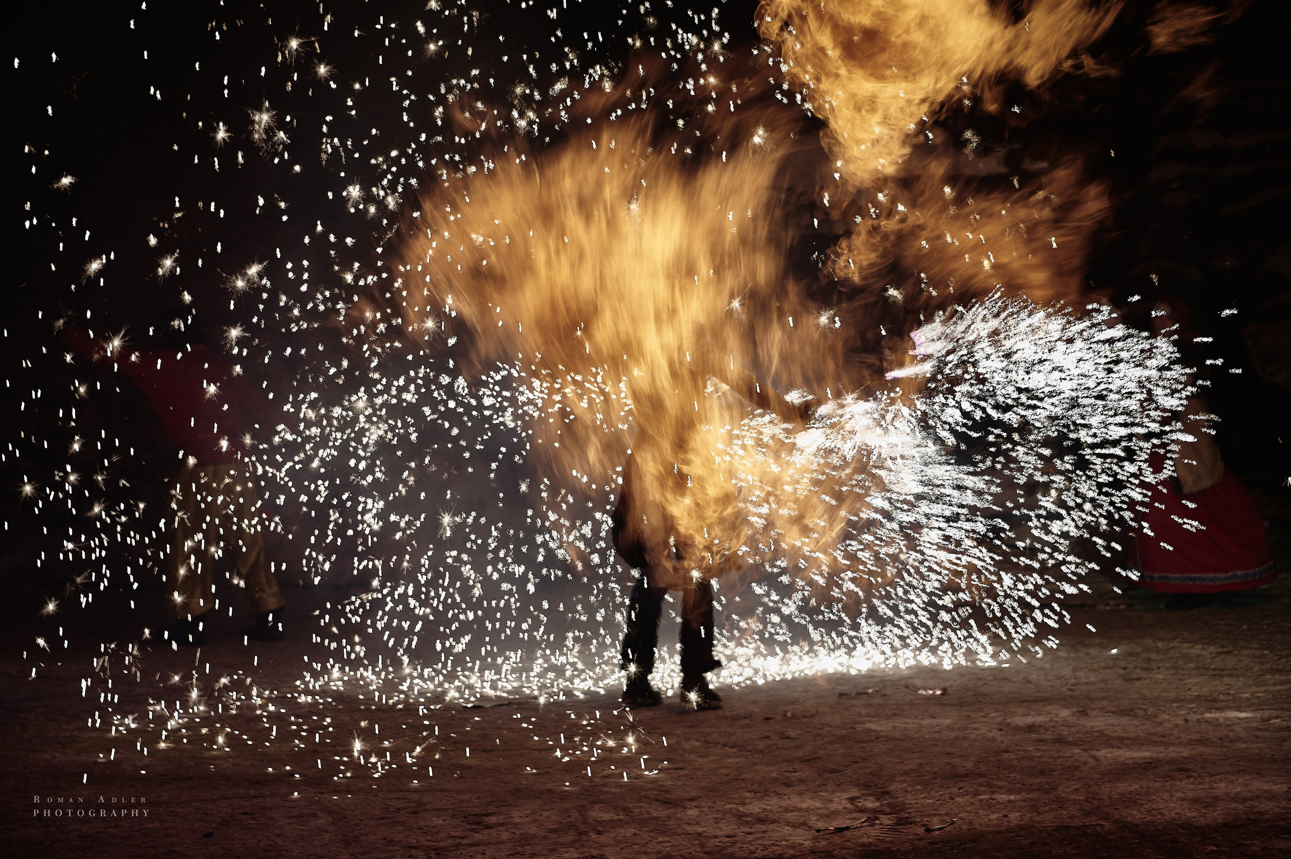 Новогодняя сказка от Ночных волков. Фотограф Роман Адлер