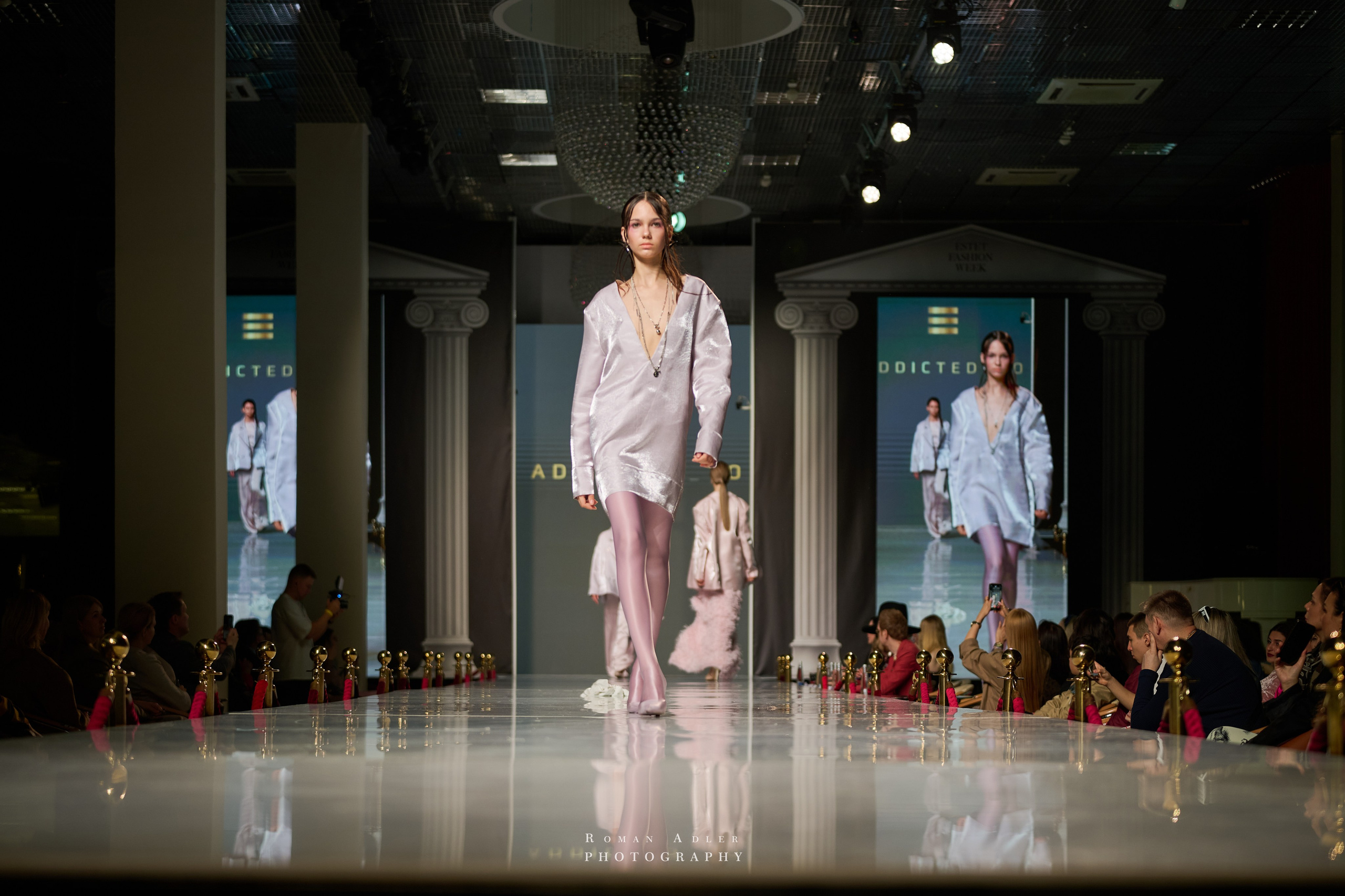 ESTET FASHION WEEK ВЕСНА — 2025. Фотограф Роман Адлер