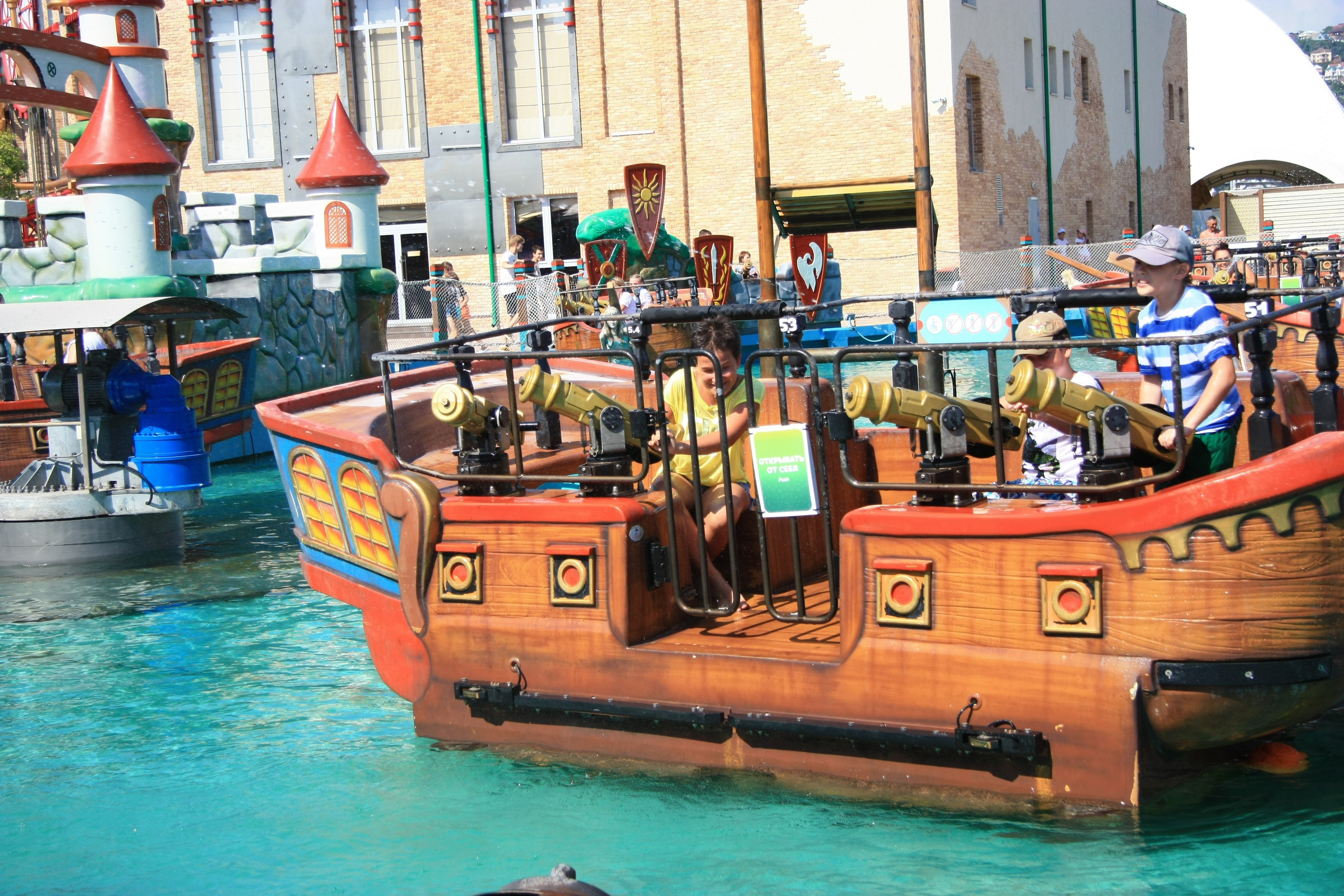 Первые кадры. Сочи — парк. Фотограф Роман Адлер