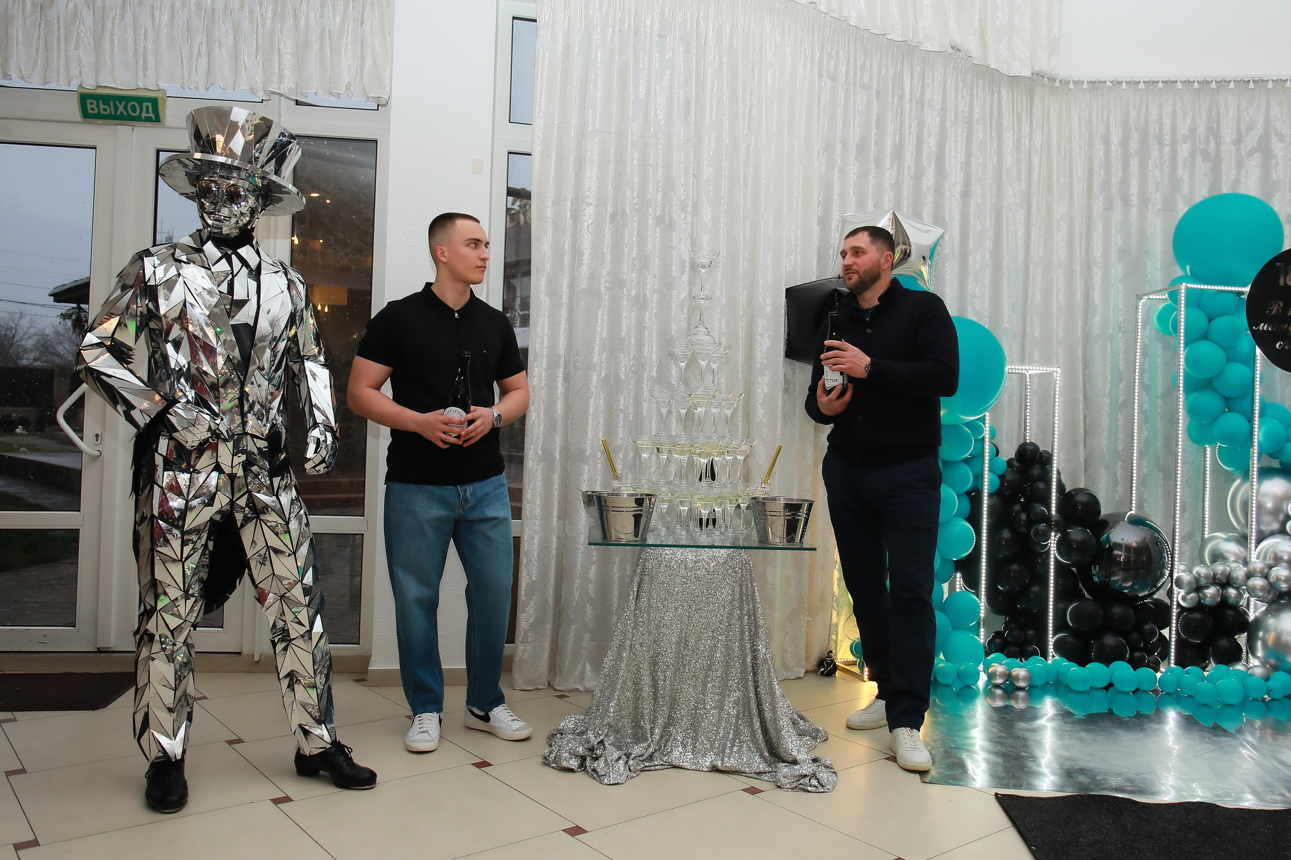 Ресторан «ТОНАКАН». Детский семейный фотограф Краснодар