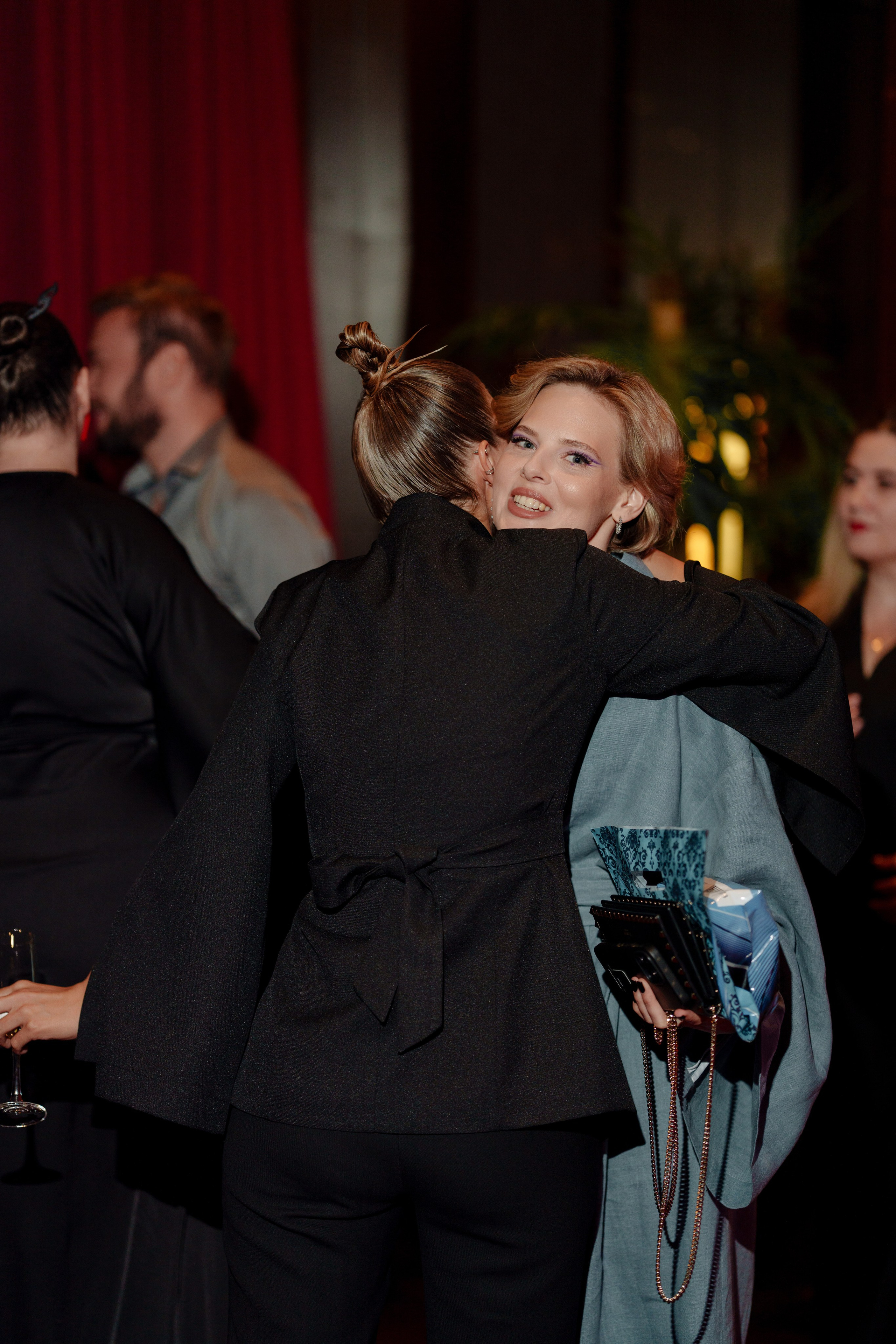 Репортажный фотограф на день рождения в ресторане KAI. Репортажный фотограф Москва Сергей Дружинин