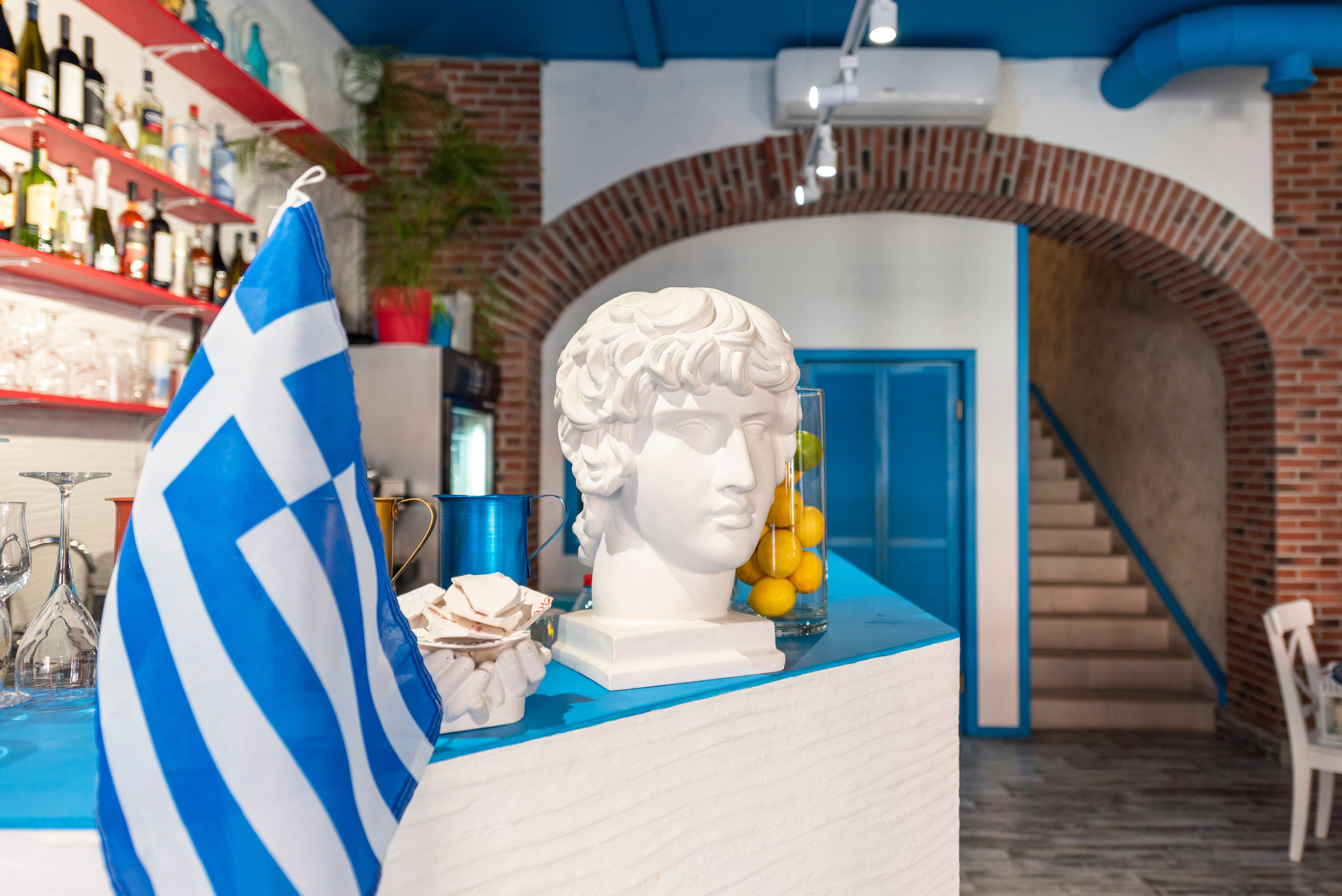 Греческая Таверна Йоргос. Интерьерный и репортажный фотограф в Краснодаре Дмитрий Вальков