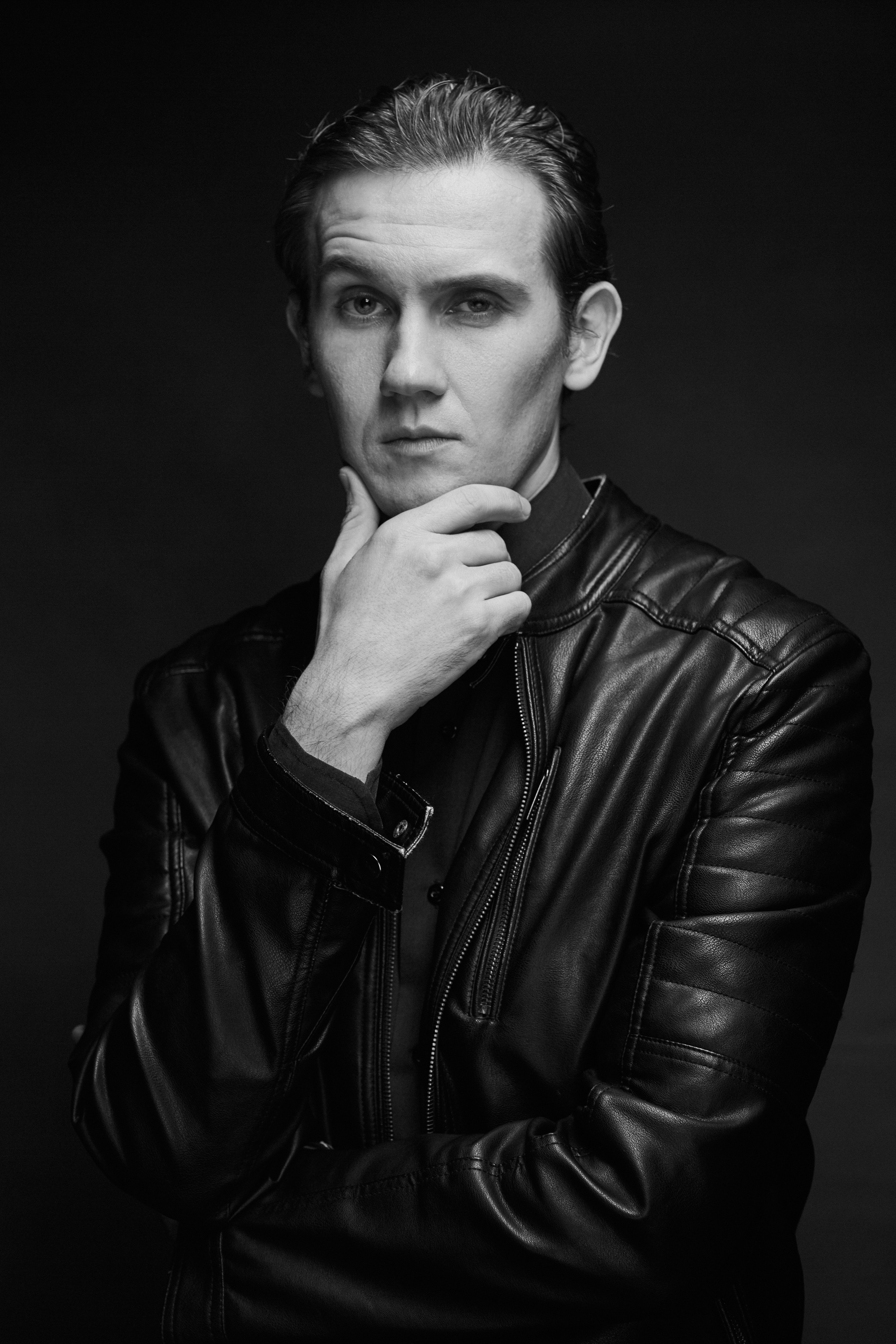 Александр Демидов- Саратовский актер драматического театра «Версия». Свадебный фотограф, портретный фотограф в Москве и Саратове Оксана Анциферова