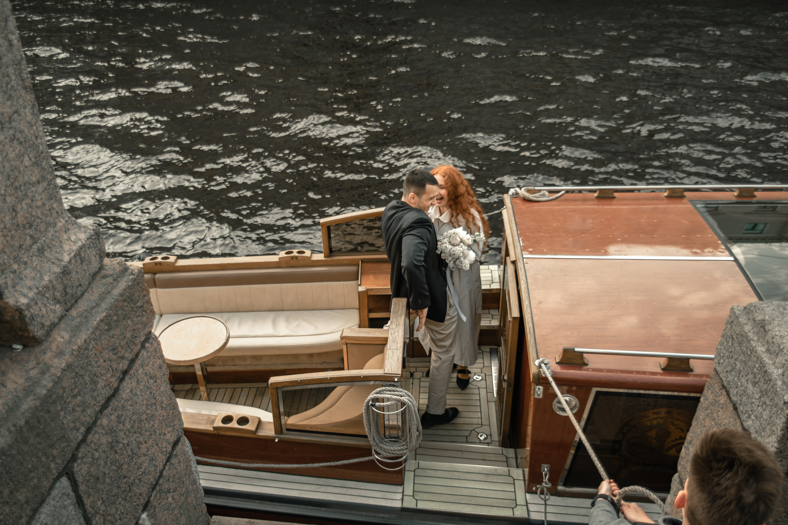 Прогулка на катере. Свадебный фотограф Тюмень / Санкт — Петербург Миронова Наталия