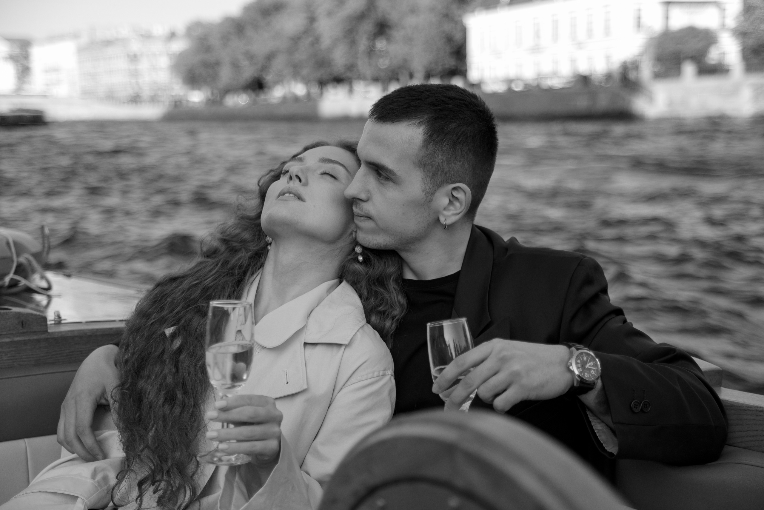 Прогулка на катере. Свадебный фотограф Тюмень / Санкт — Петербург Миронова Наталия