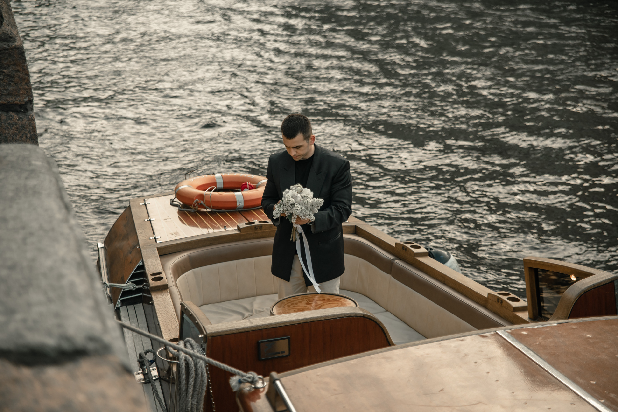 Прогулка на катере. Свадебный фотограф Тюмень / Санкт — Петербург Миронова Наталия