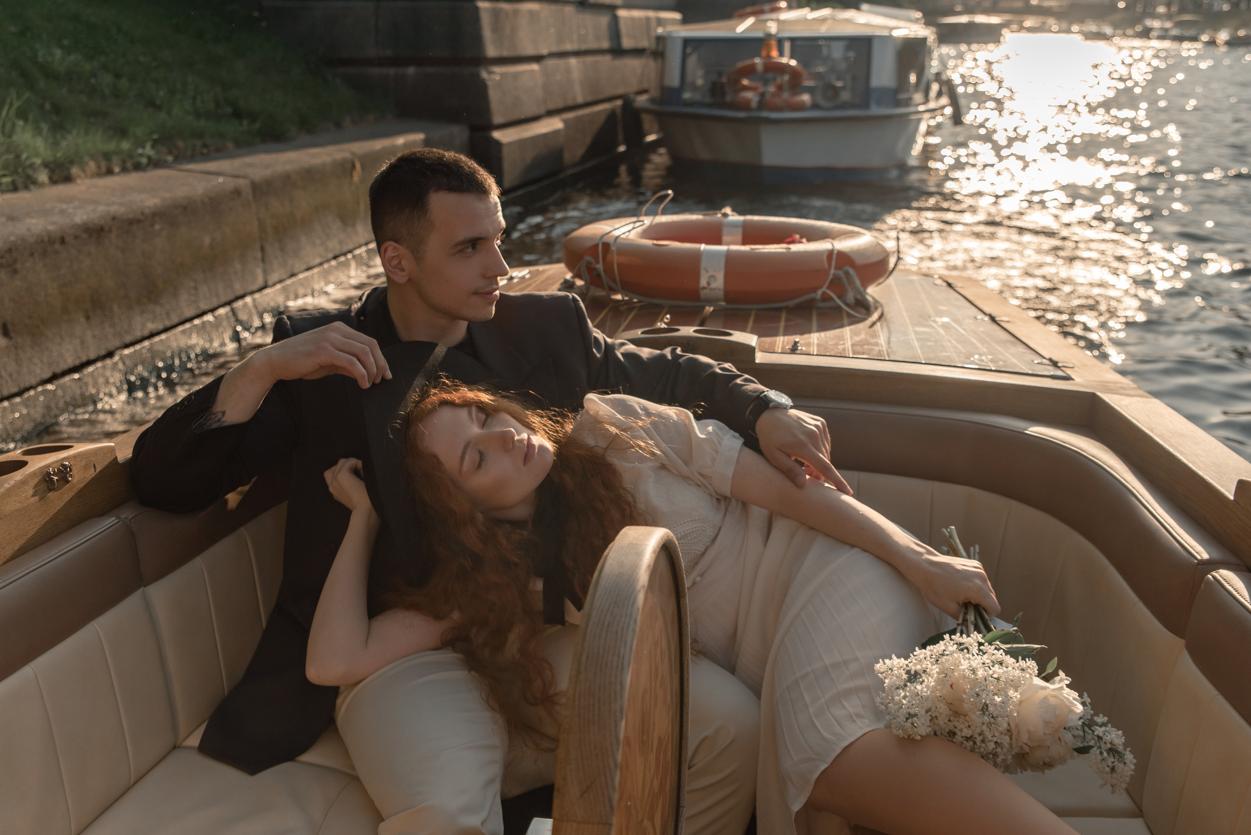 Прогулка на катере. Свадебный фотограф Тюмень / Санкт — Петербург Миронова Наталия