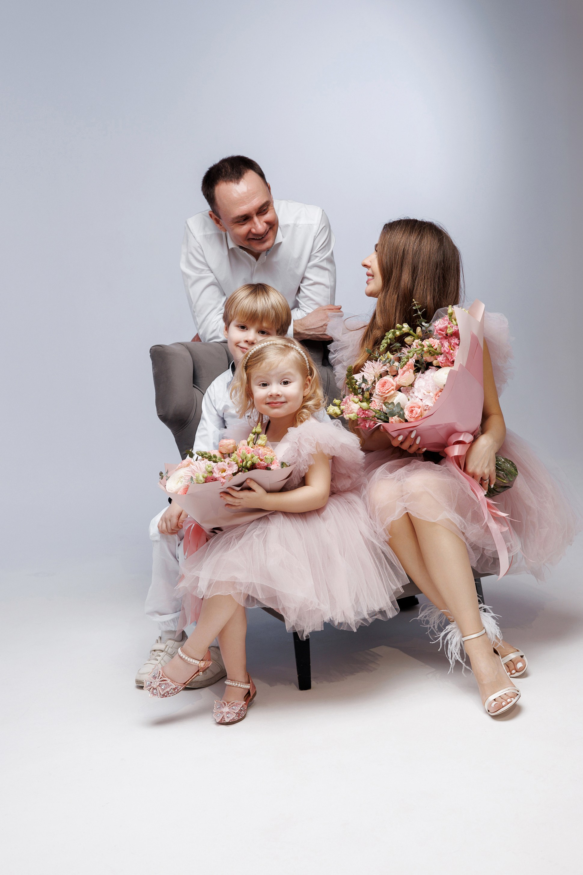 Съемка Дня Рождения Алисы в фотостудии CROSS-STUDIO зал IDEAL. Свадебный и семейный фотограф в Москве и МО Елена Агапова