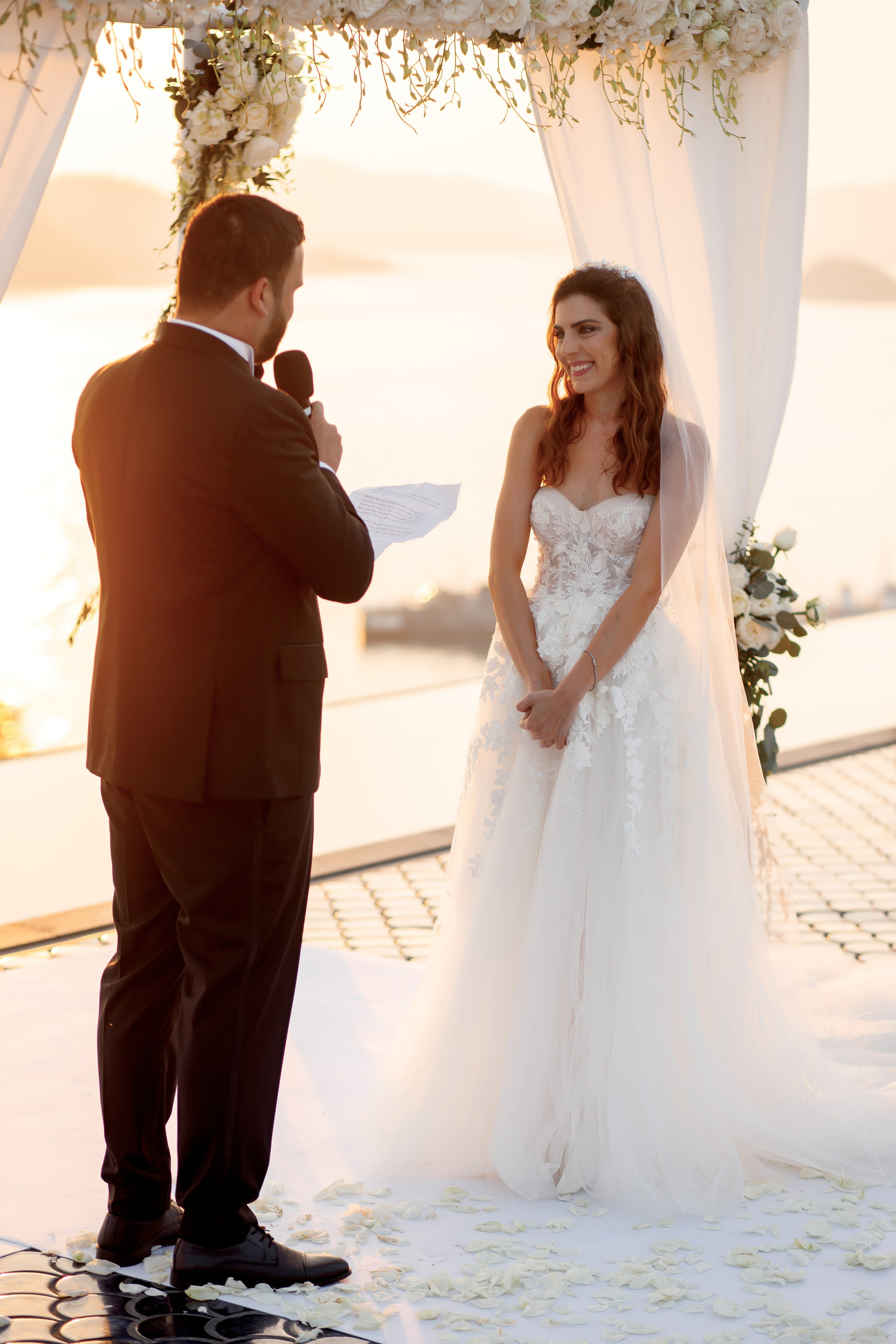 Свадьба с гостями на Пхукете. Фотограф на Пхукете в Таиланде