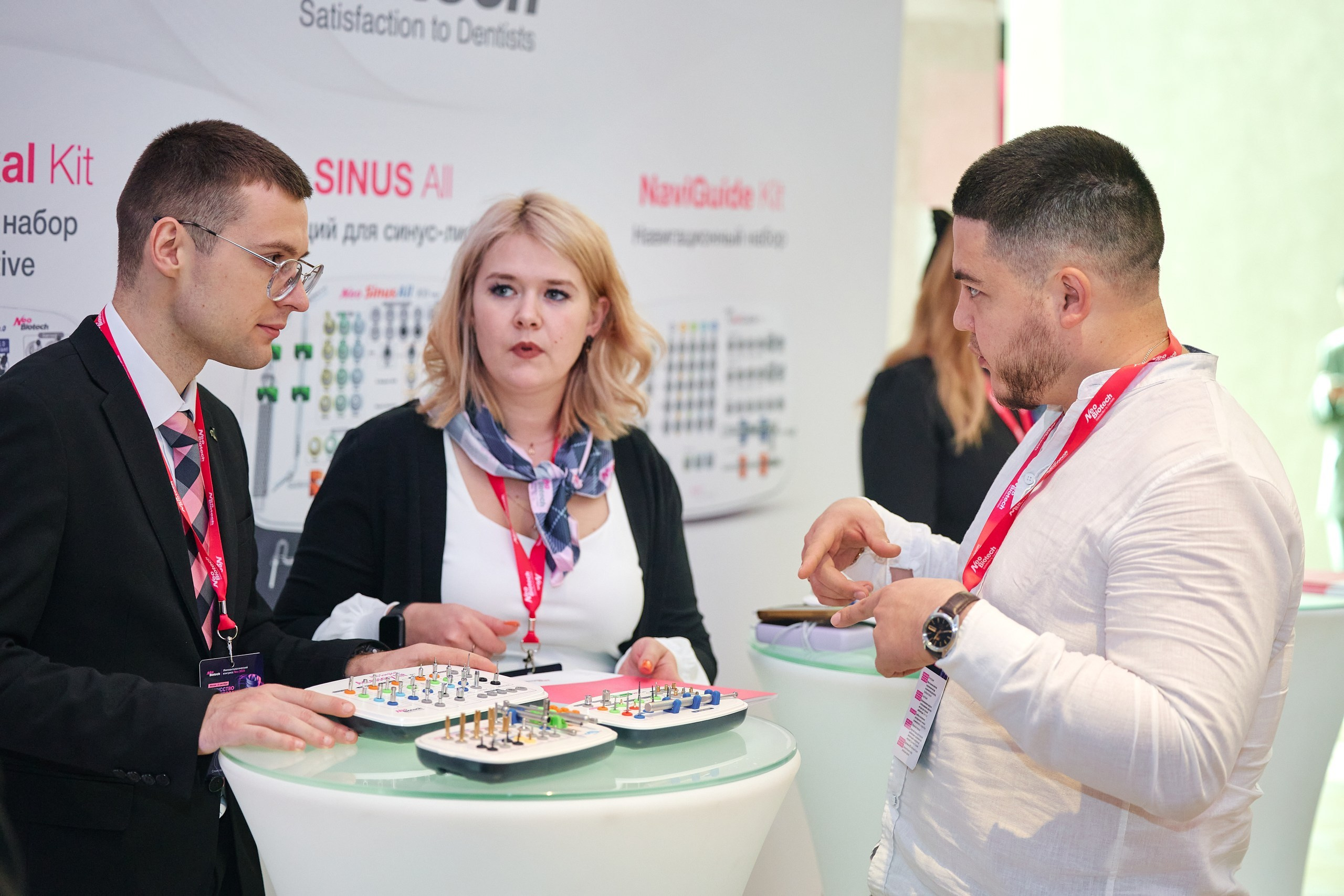 Конгресс имплантологов Neo Biotech 2025. Антон Артюшин, портретный фотограф. Москва