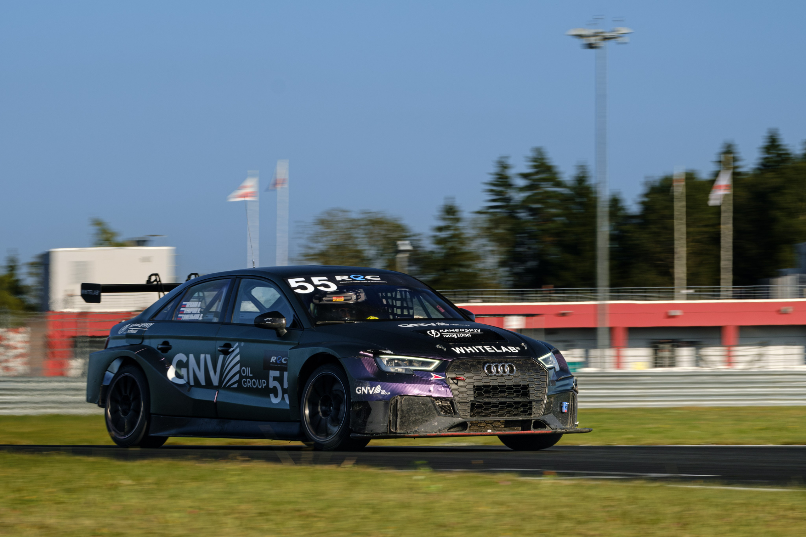 Российская серия гонок на выносливость. Авто и мотоспорт — фотограф Антон Медведев iCoguar