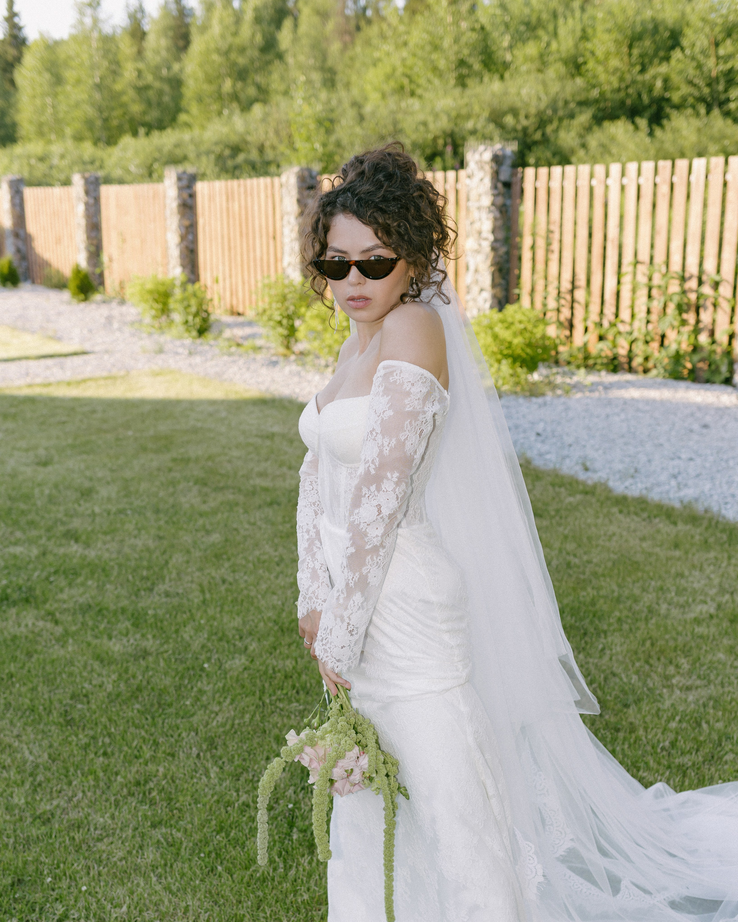 Плюс тридцать градусов на лужайке. Фотограф Андрей Куськало