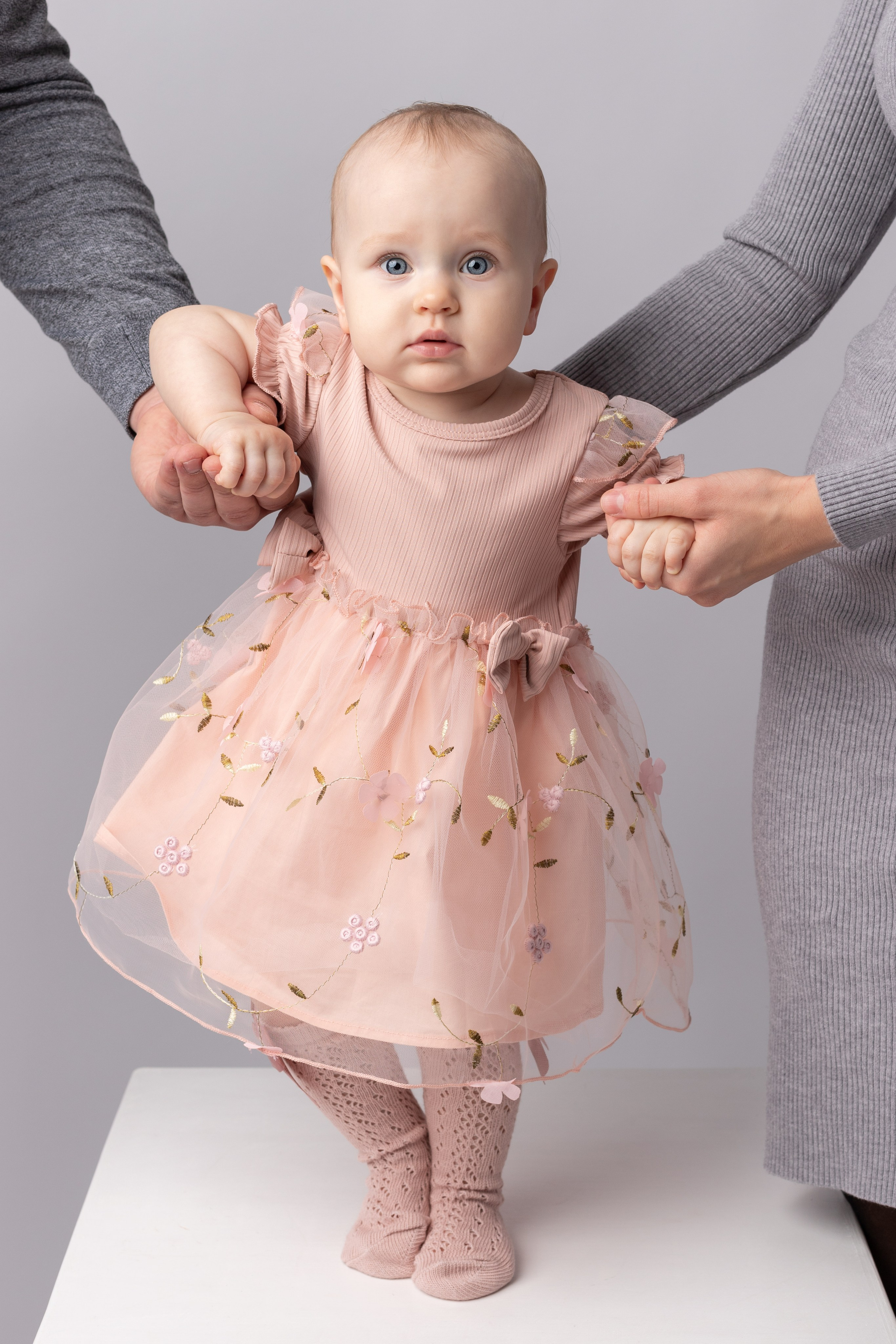 Кира «Первый тортик». Фотограф новорожденных в г. Оренбурге Екатерина Козлова