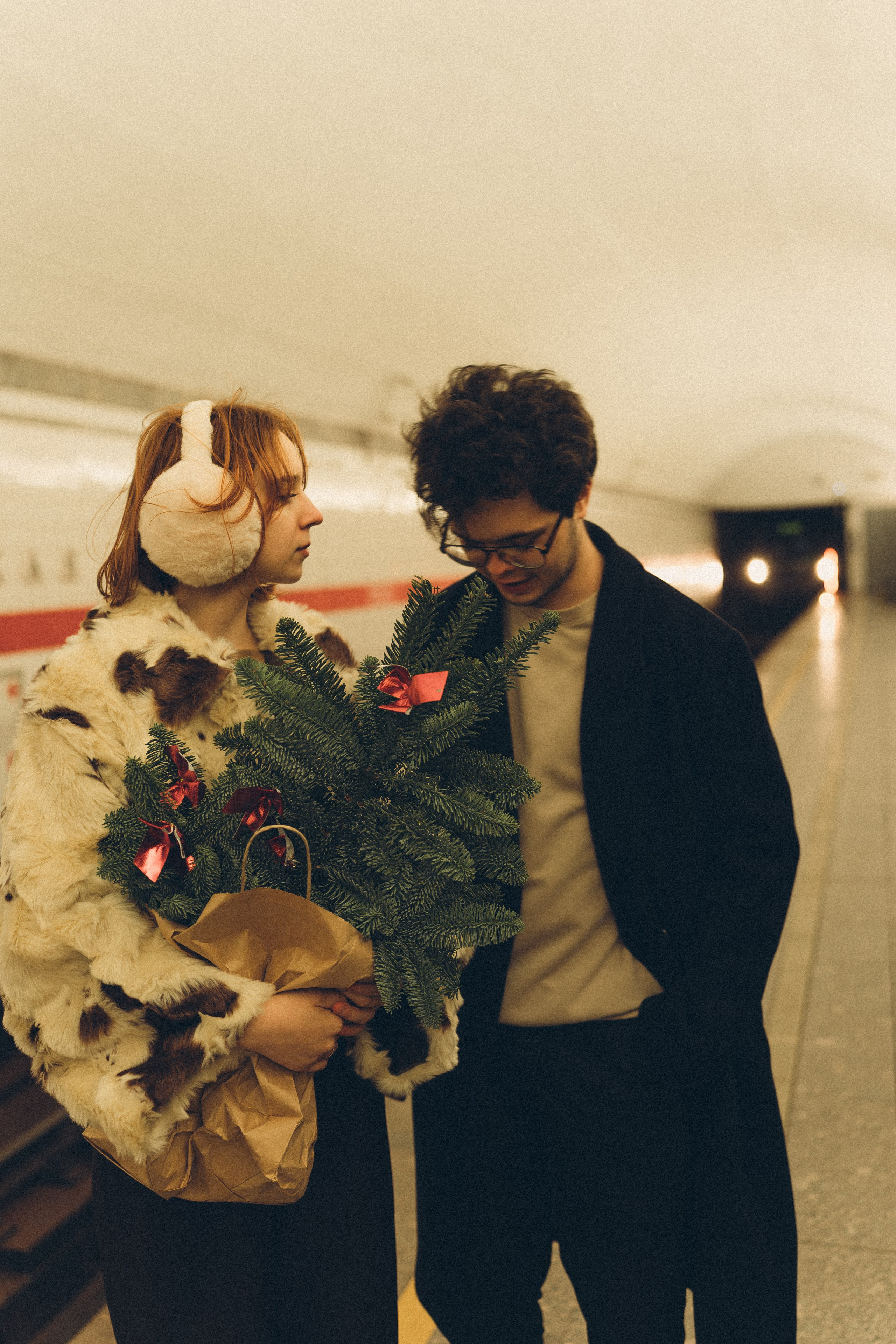 НОВОГОДНЯЯ ФОТОСЕСИИЯ ПАРЫ В МЕТРО ЛЮБОВЬ. Профессиональный фотограф, Санкт-Петербург — Виктория Богомолова