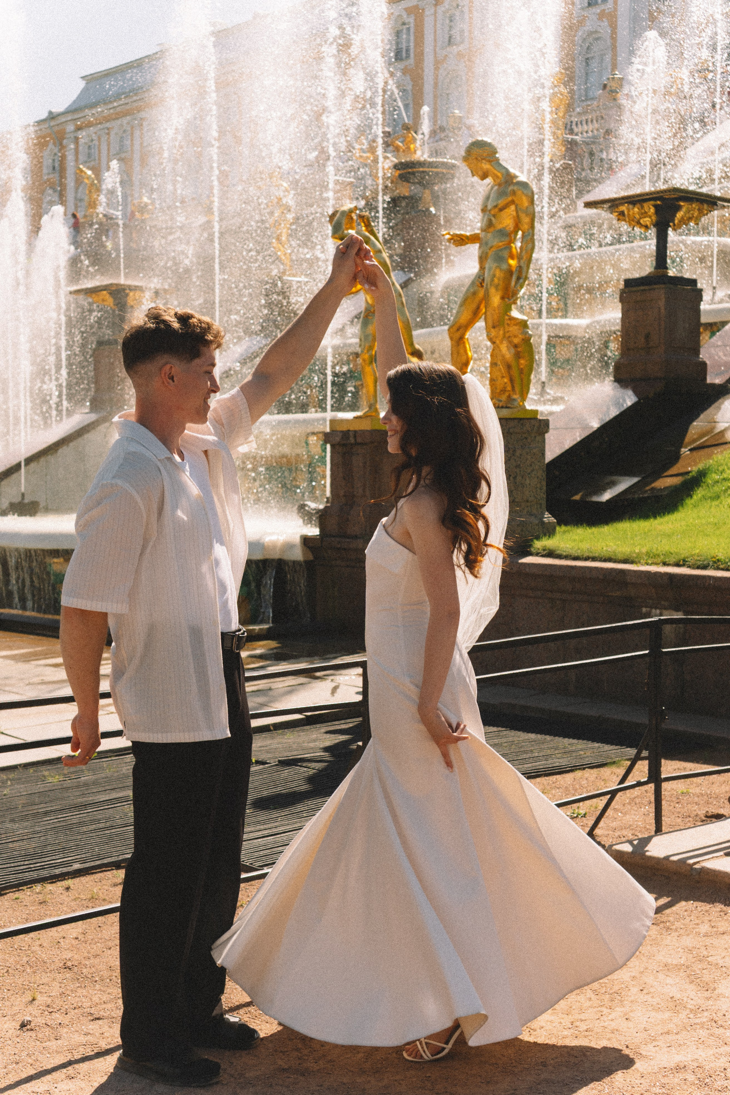 СВАДЕБНАЯ СЬЕМКА В ПЕТЕРГОФЕ И СЬЕМКА РЕПОРТАЖА В ЗАГСЕ ПЕТЕРГОФА. Профессиональный фотограф, Санкт-Петербург — Виктория Богомолова