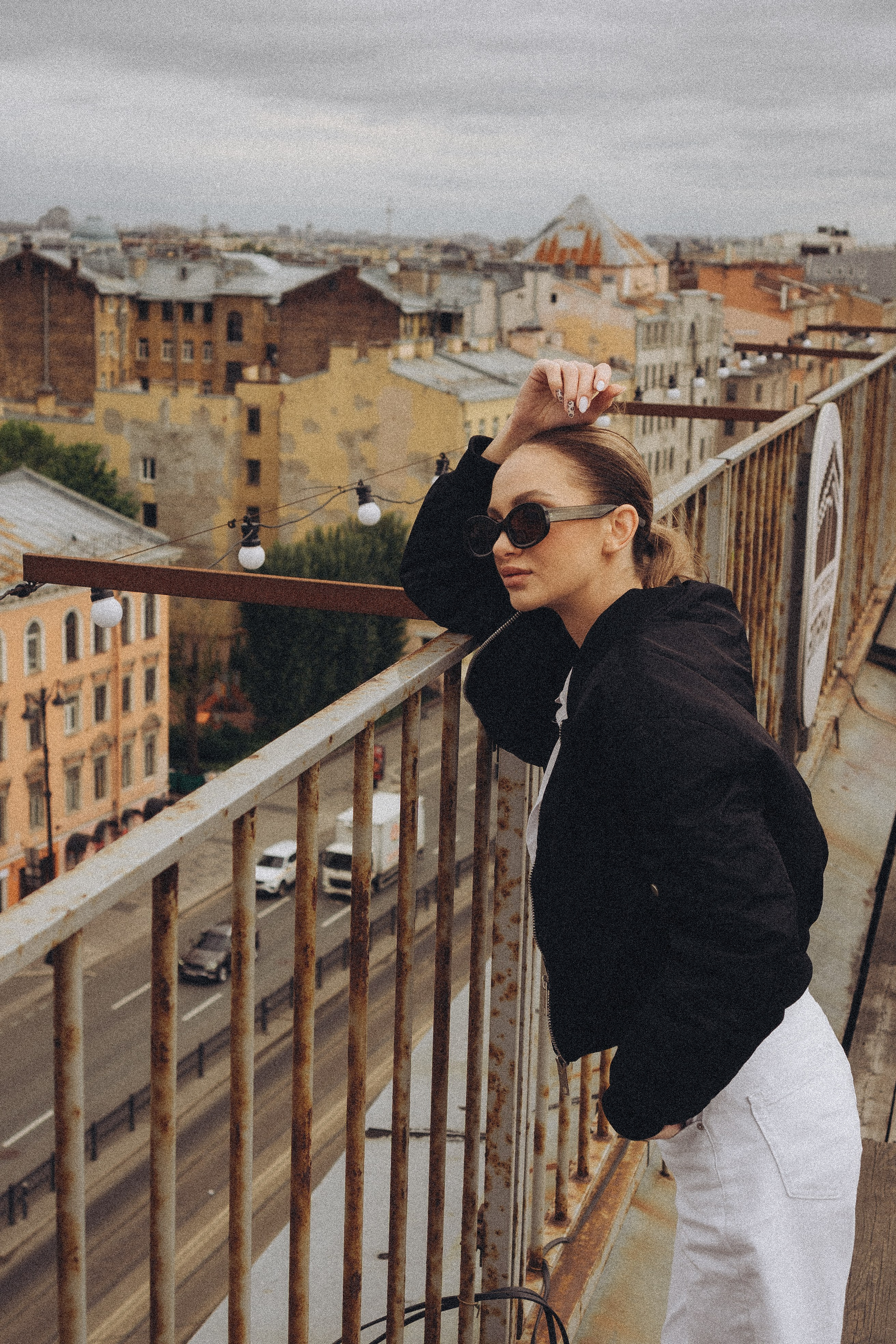 МЫ ГУЛЯЛИ ПРО КРЫШАМ ПИТЕРА. Профессиональный фотограф, Санкт-Петербург — Виктория Богомолова