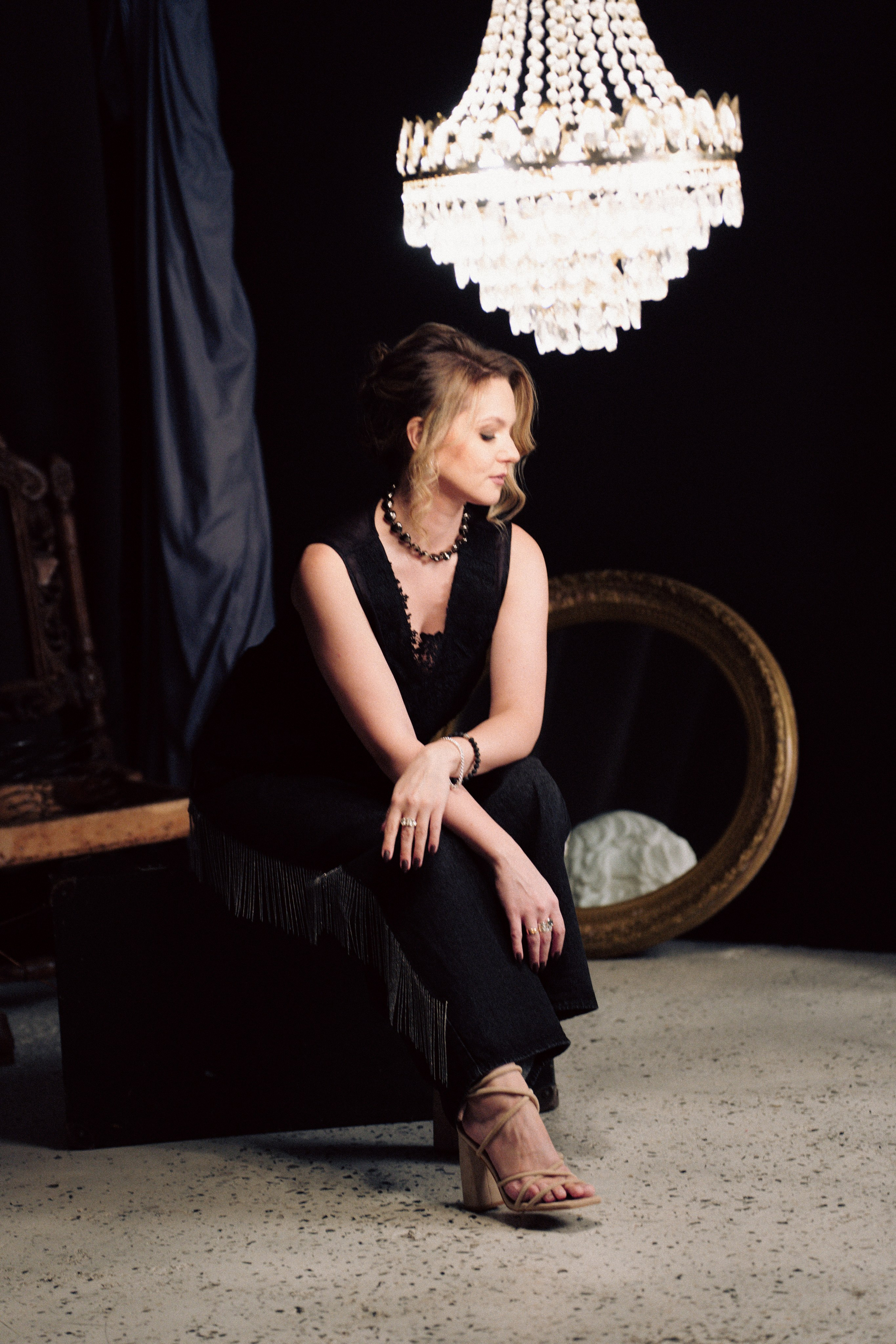 НОВОГОДНЯЯ ФОТОСЕСИИЯ В СТУДИИ ДЛЯ ДЕВУШКИ И ПРОГУЛКА ПО ЧЕРНЫШЕВСКОЙ. Профессиональный фотограф, Санкт-Петербург — Виктория Богомолова