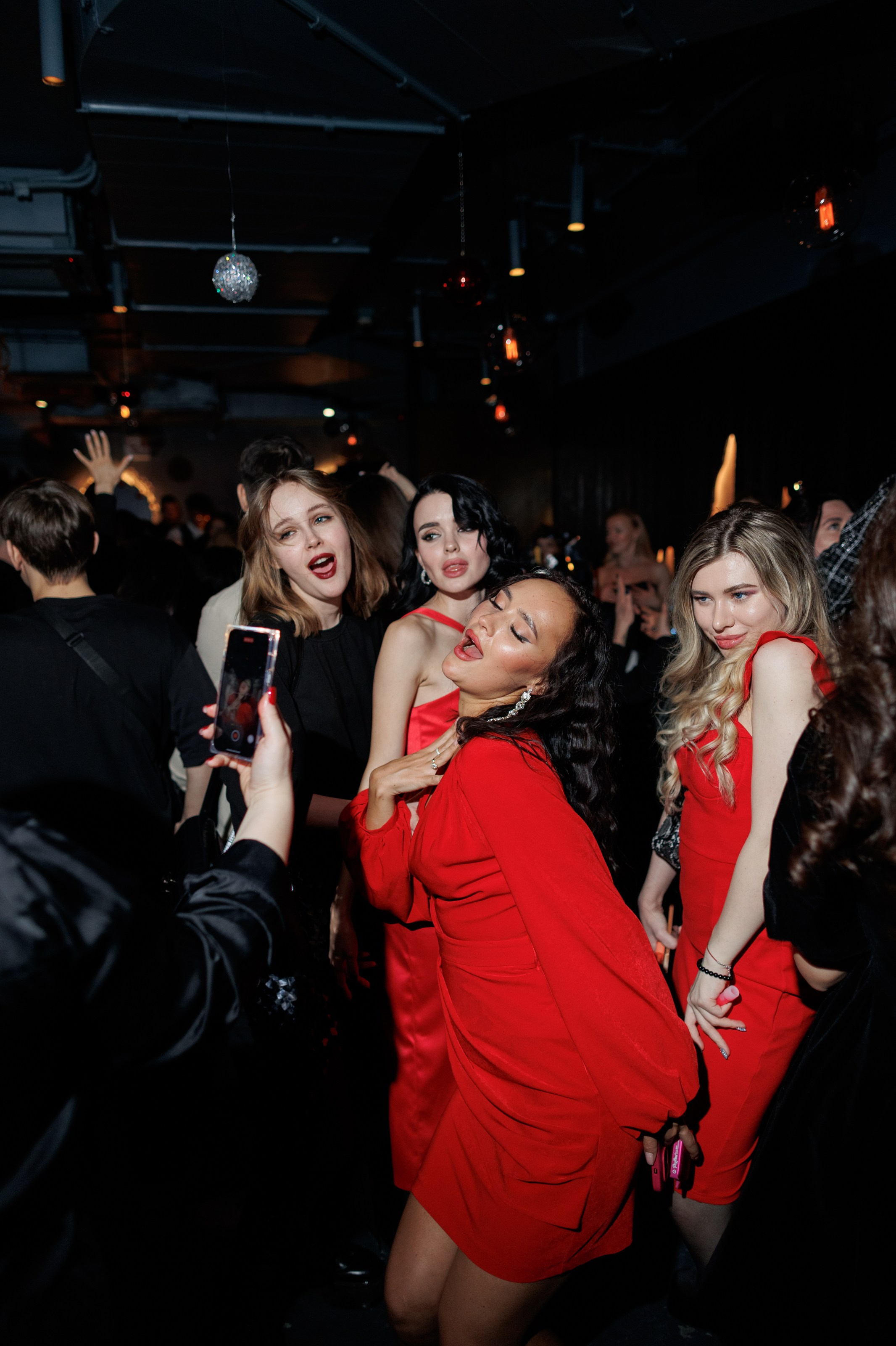 New Year Подружки 23/2024. Свадебный, портретный и репортажный фотограф Дмитрий Карпов