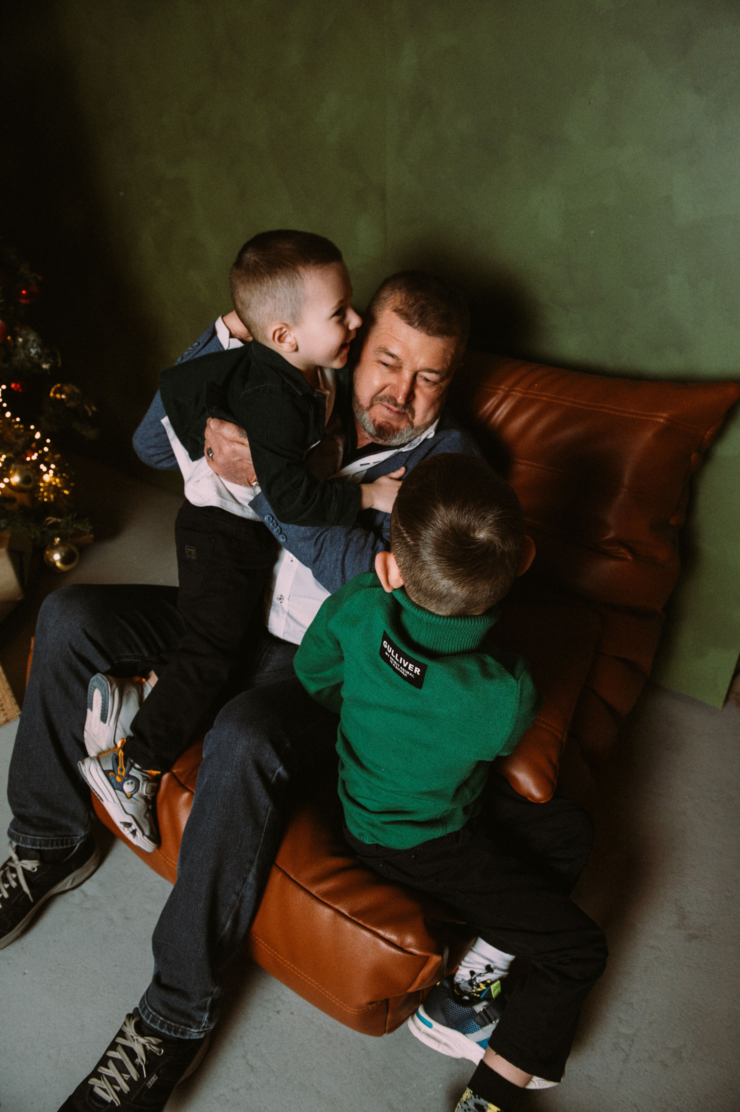 Большая семья собралась вместе на Новый год. Фотограф в Сургуте Светлана Гибадуллина