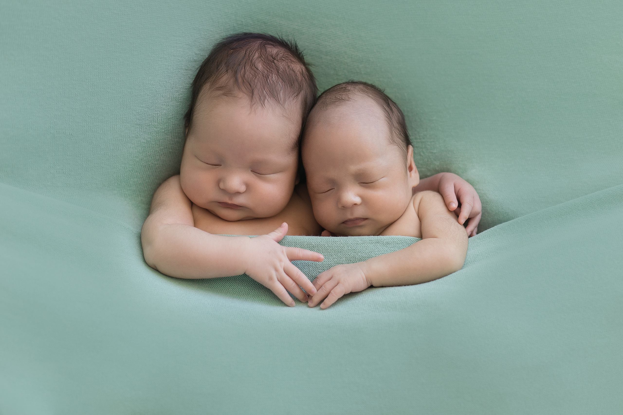 Новорожденные. Фотограф в Новосибирске