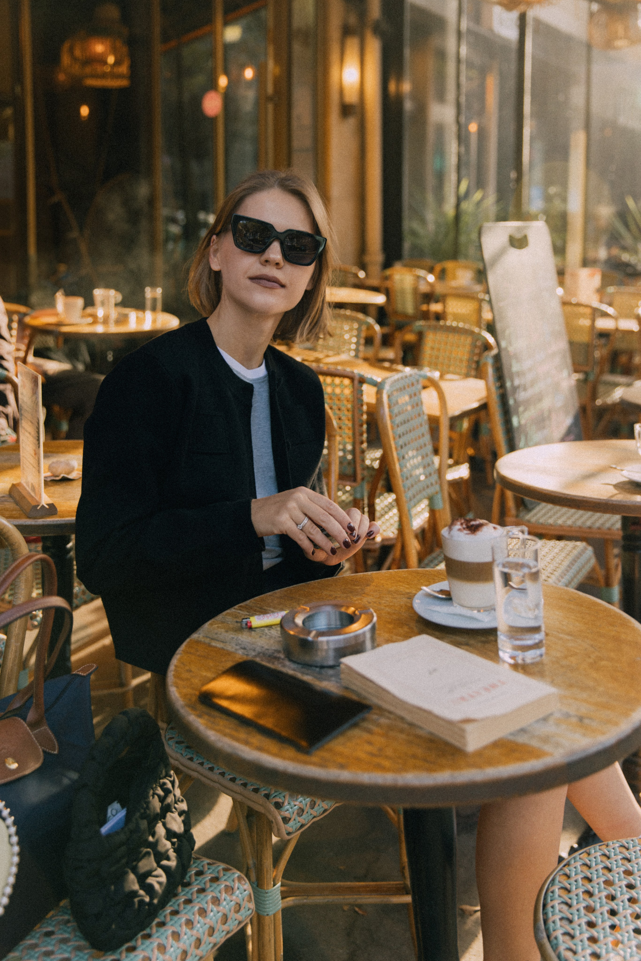 September sun. Photographer in Paris
