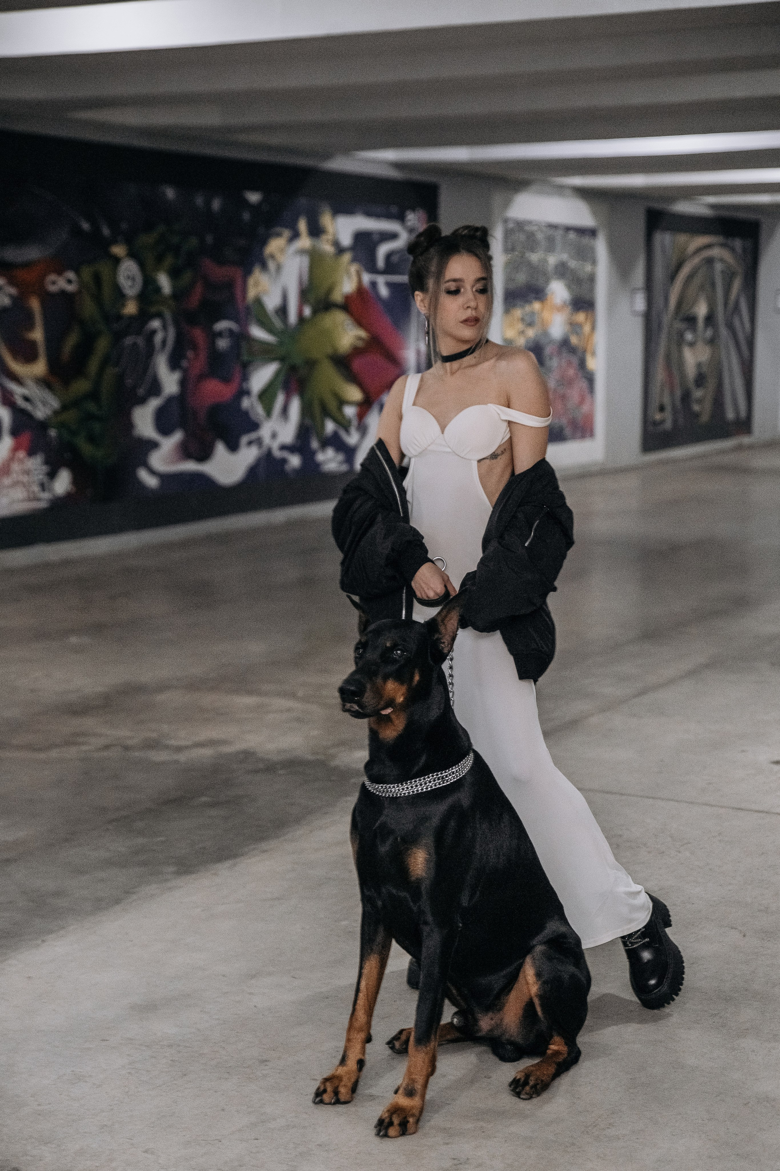 Ира и доберман. Семейный фотограф в Красноярске