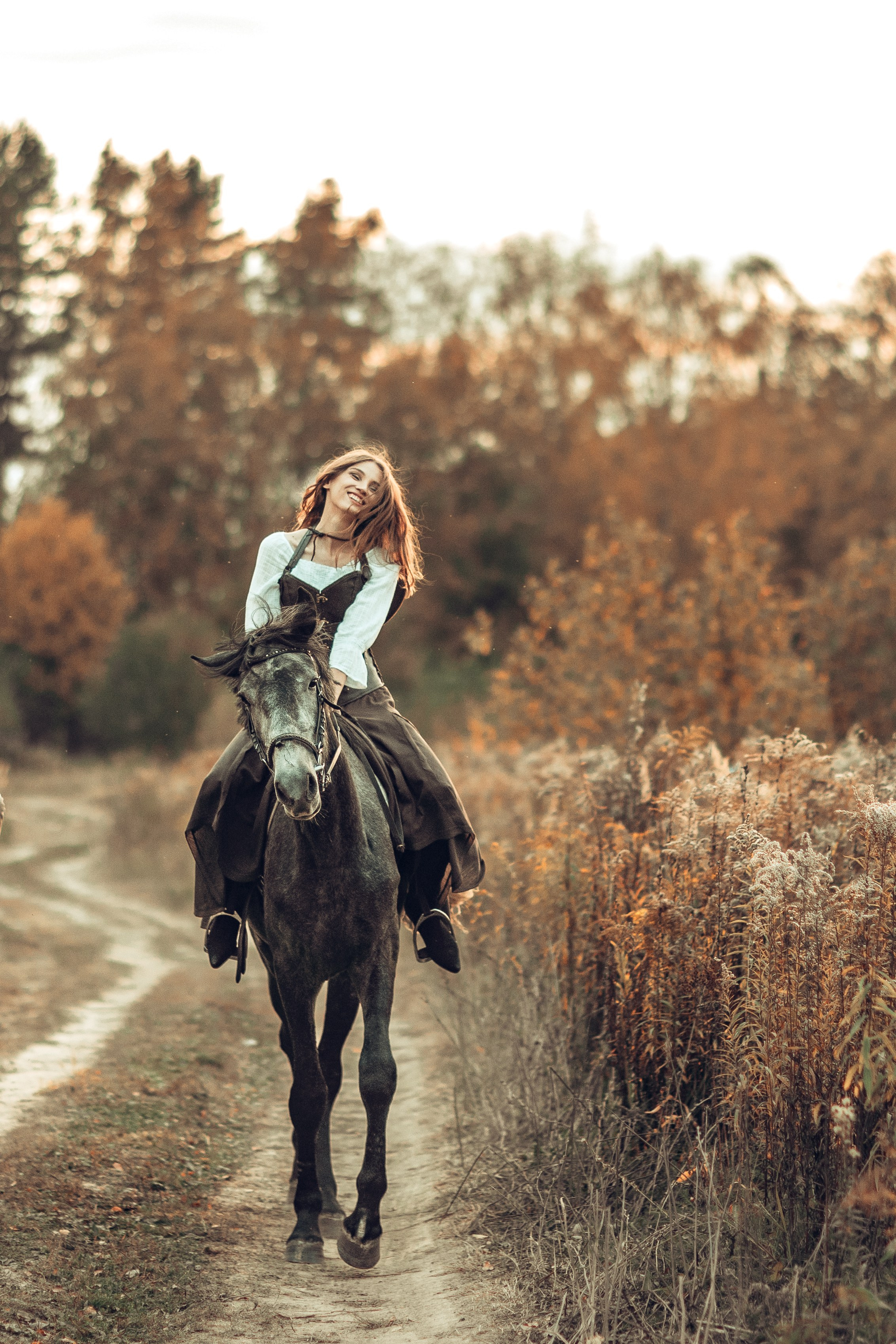 В поле с лошадьми. Профессиональный фотограф в Москве, Подмосковье