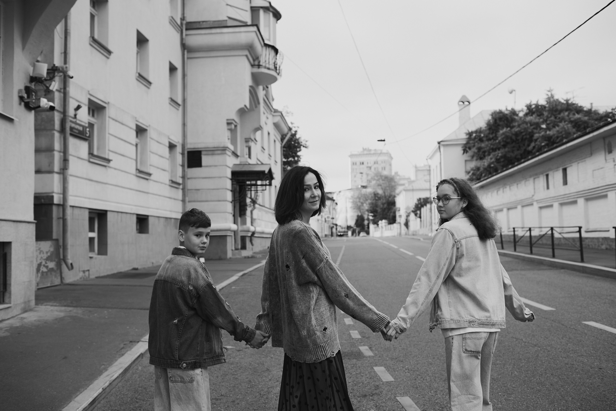 Пока город спит… Съемка мамы с детьми на рассвете. Семейный фотограф Ксения Мадаминова