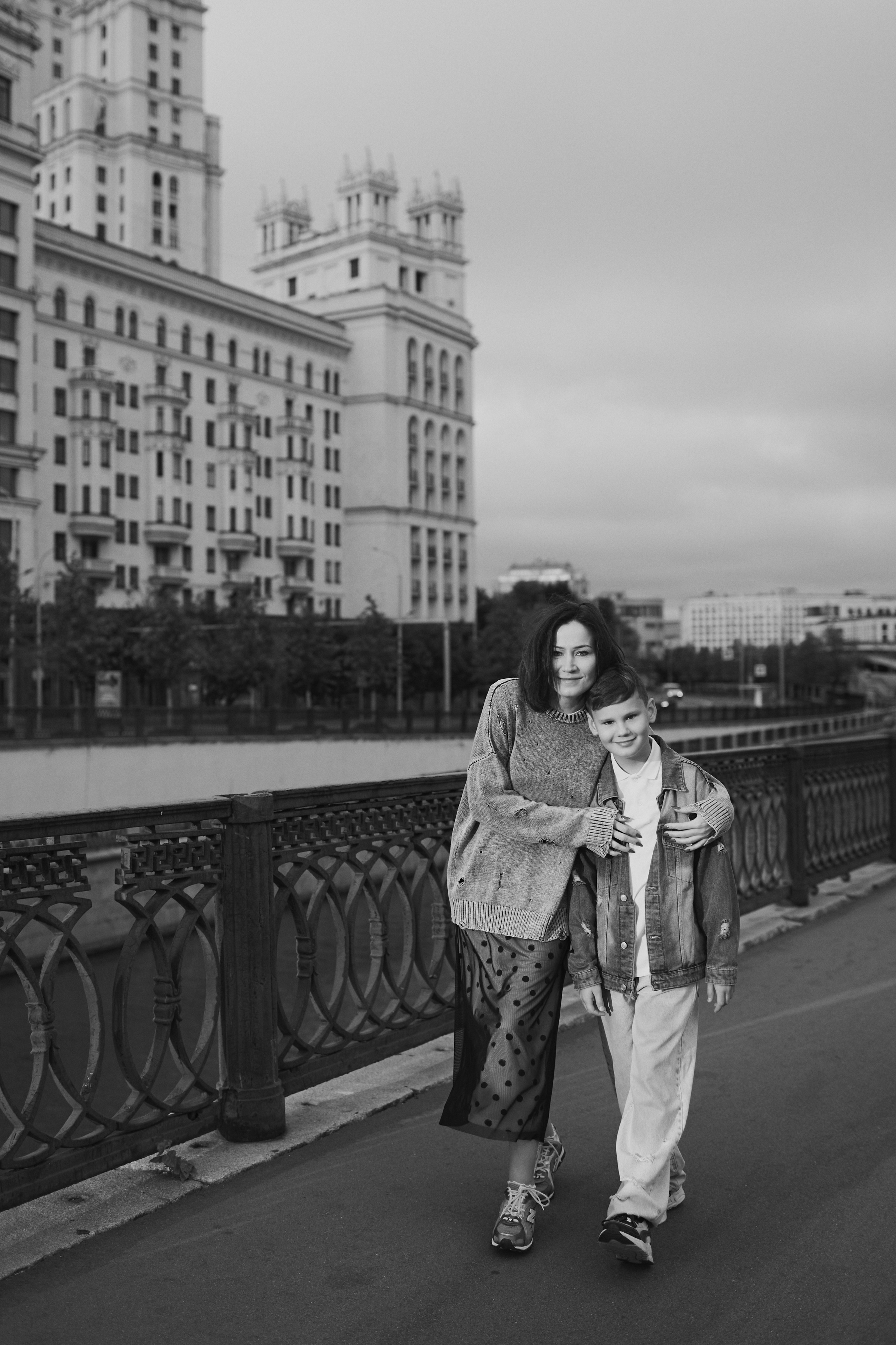 Пока город спит… Съемка мамы с детьми на рассвете. Семейный фотограф Ксения Мадаминова