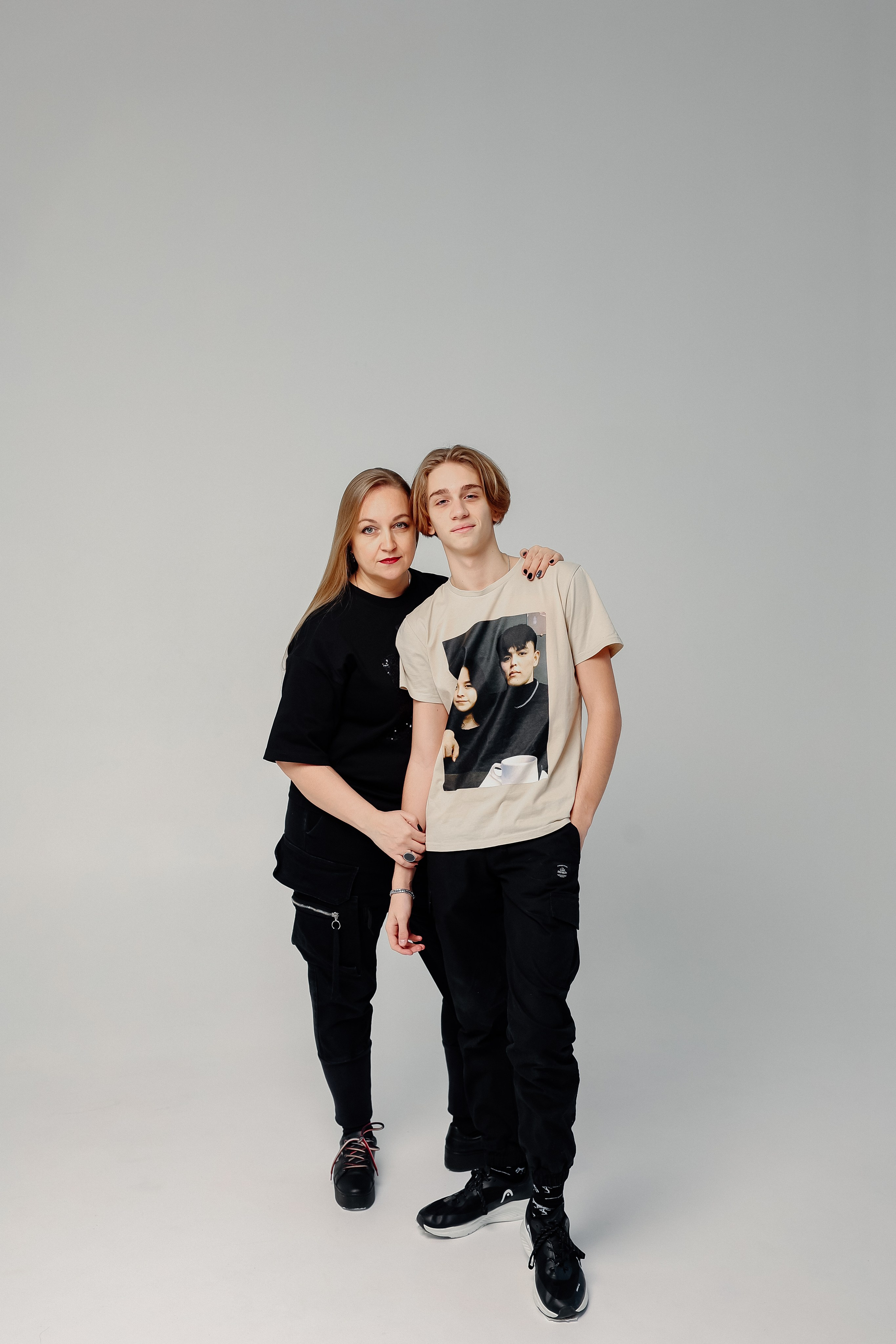 Минимализм. Фотограф Авилова Дарья ● Тюмень● Съемка больших семей ●Архив поколений