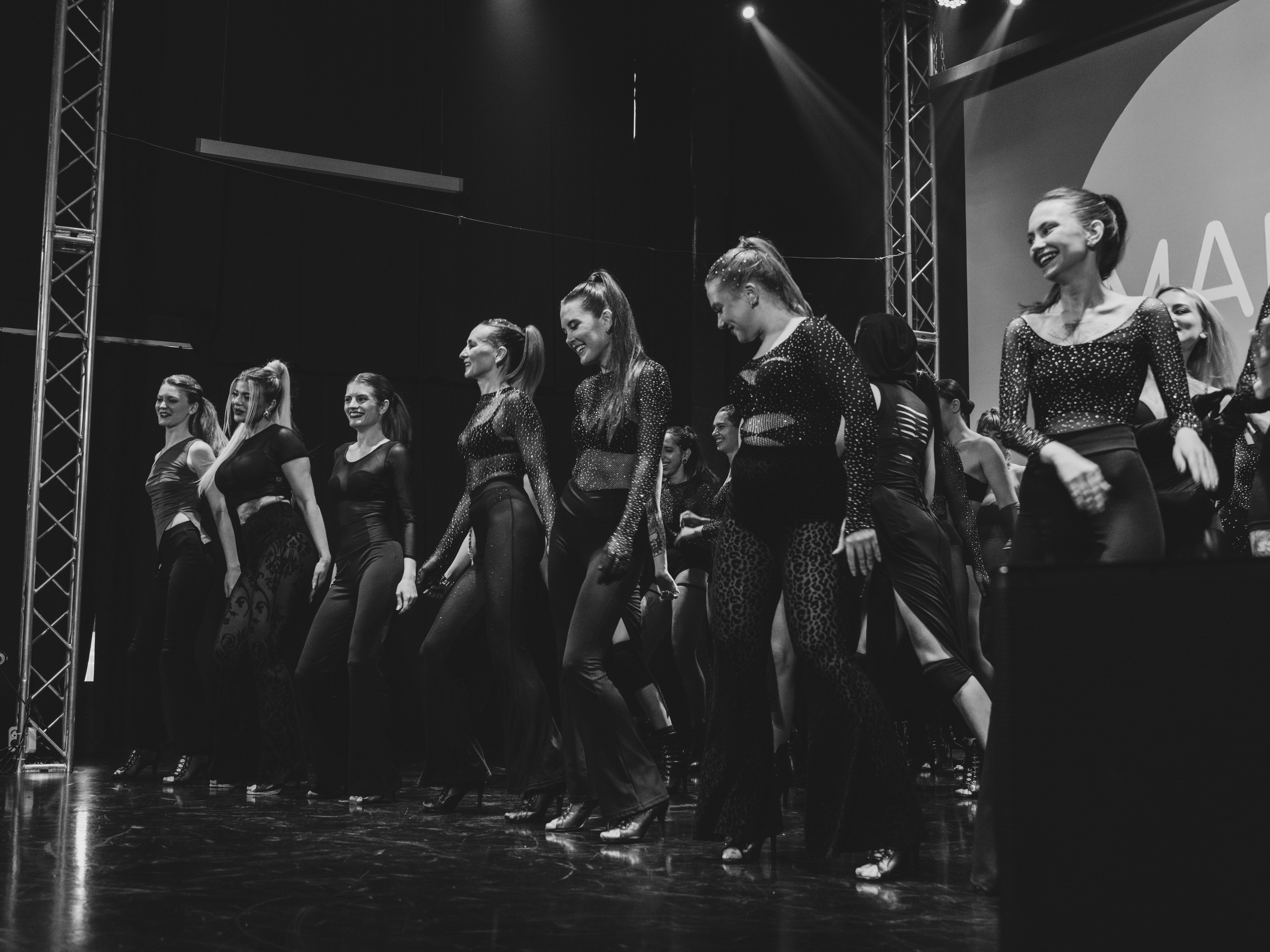 Dance studio Malibu. Фотограф в Иркутске на все важные случаи жизни