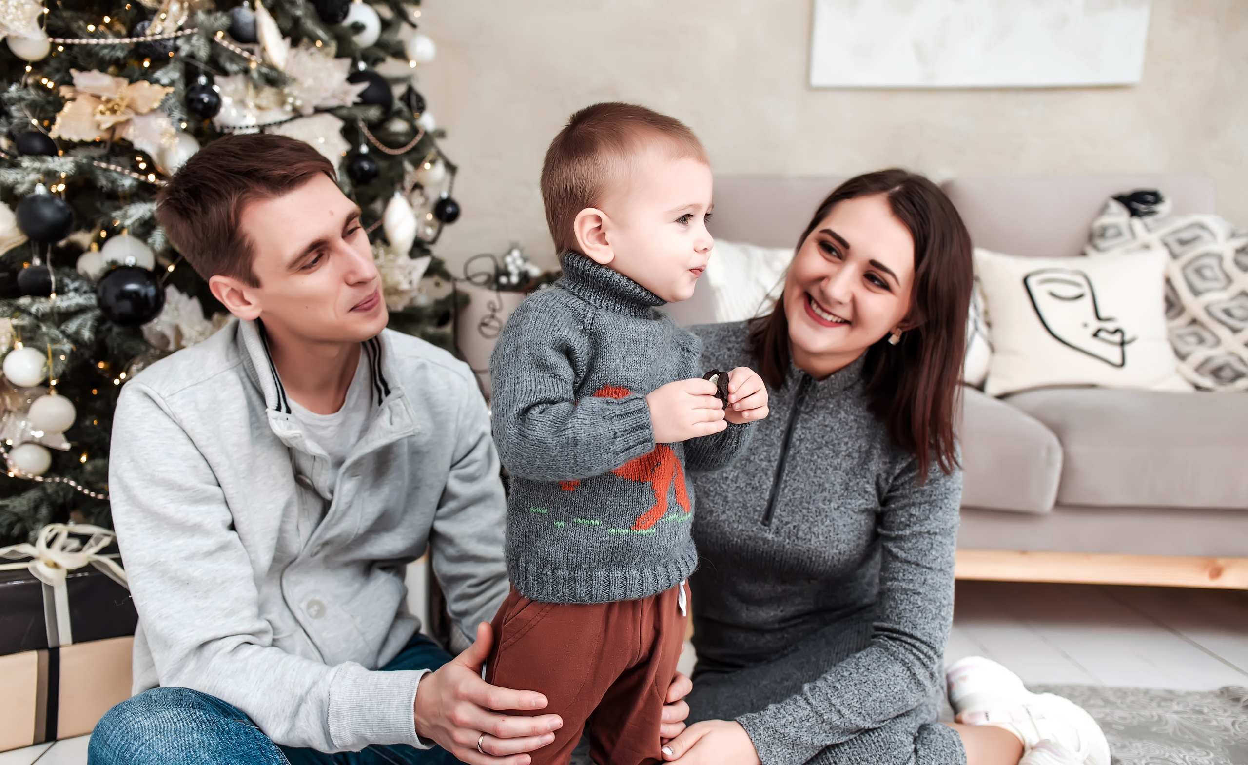 Новогодняя семейная. Свадебный, семейный, детский, контент фотограф в Омске Максим Ильин
