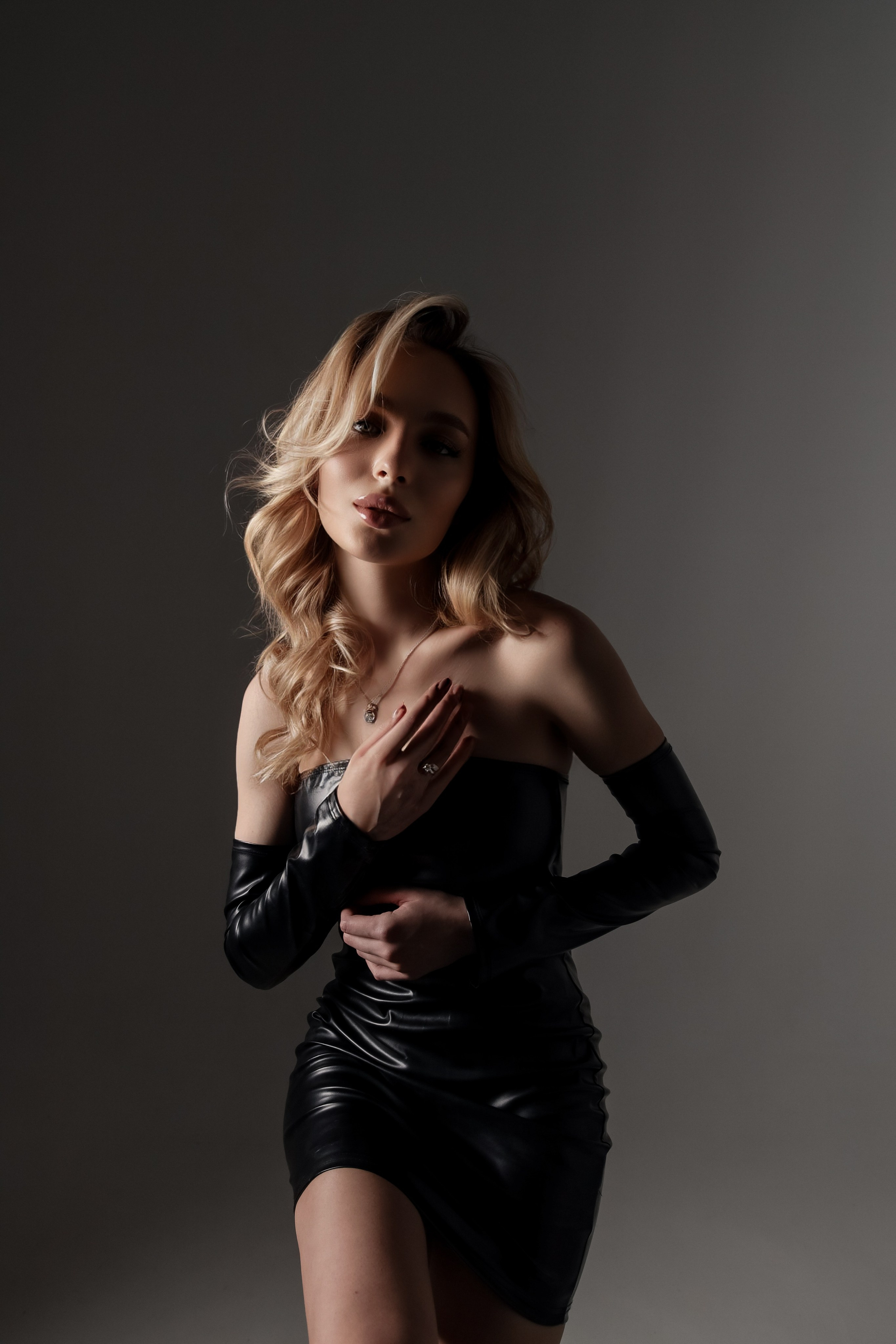 Женский портрет. Главная