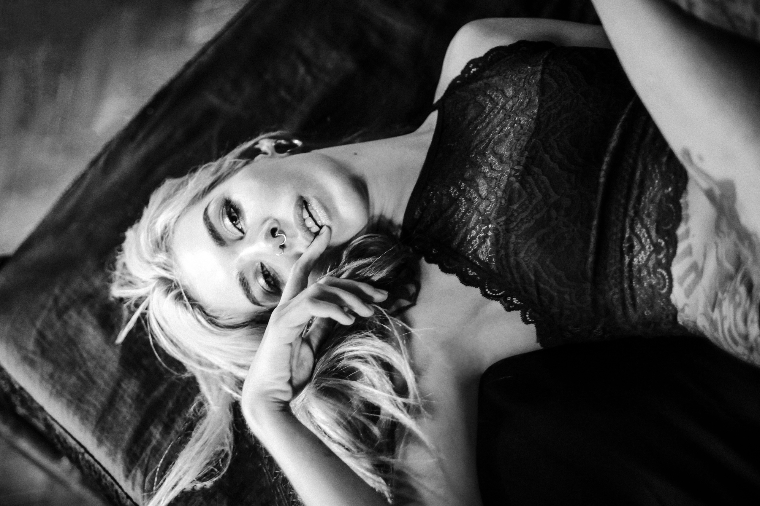 N u d e / b o u d o i r. Портретный фотограф в Санкт-Петербурге Любовь Волошина