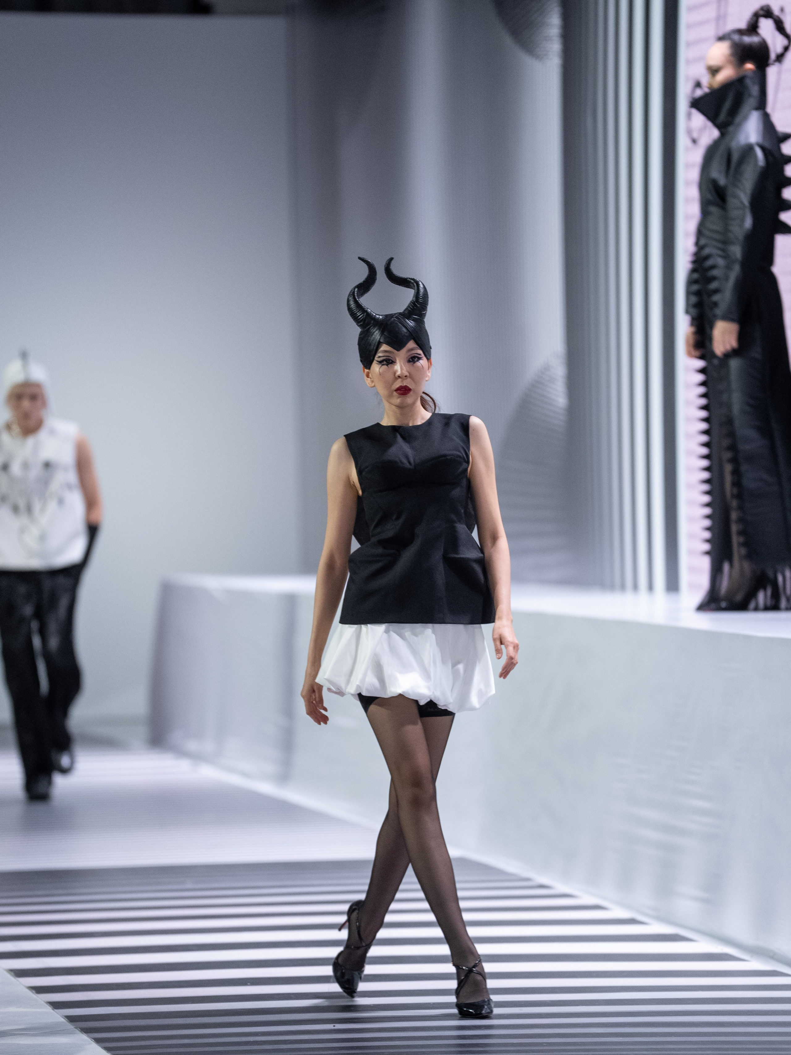 LOVE (Жанна Кобей). Сайт Алматинского НЮ АРТ, будуар и фэшн фотографа Дениса Карпенко