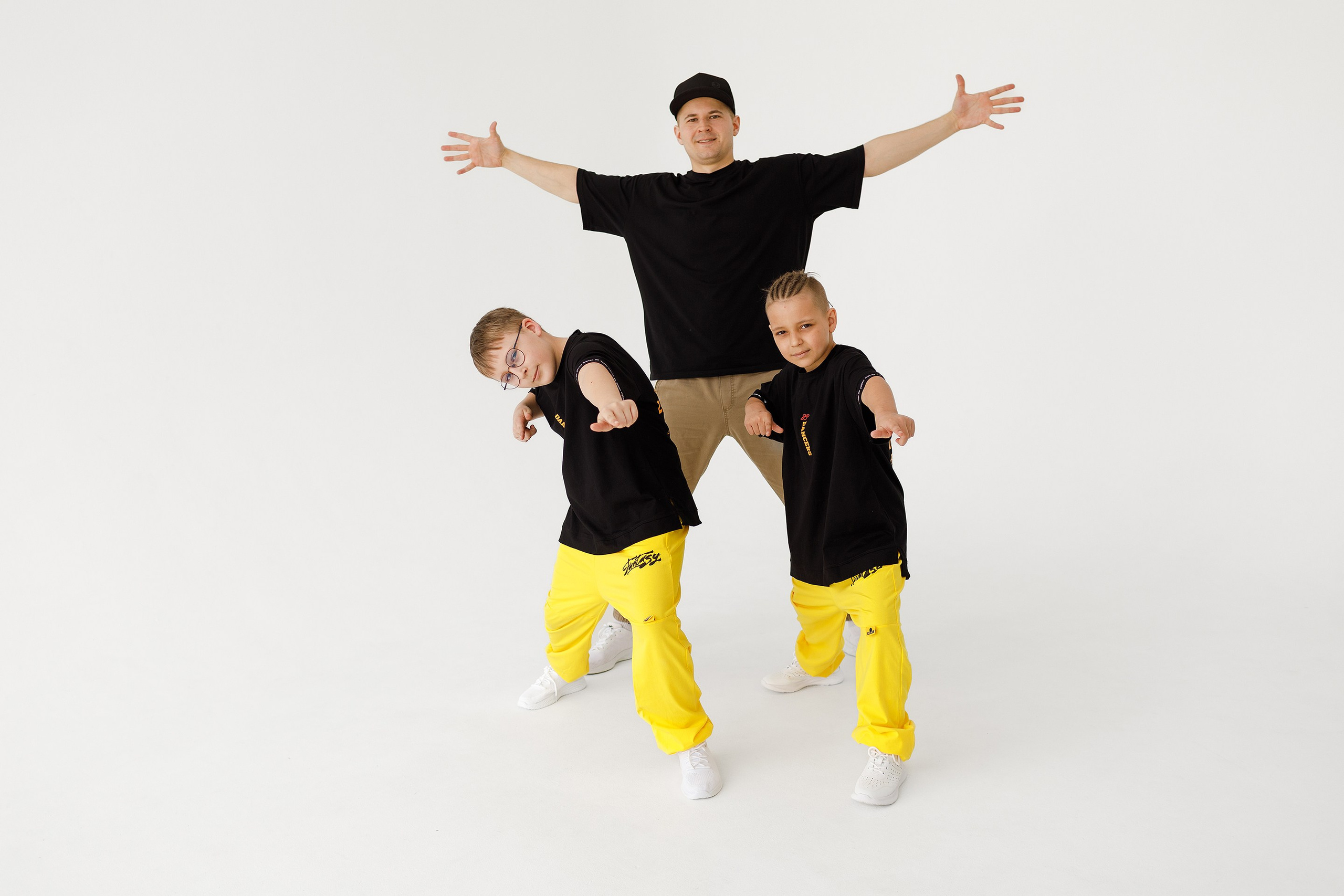 Фотосессия студии танцев. Профессиональный фотограф в Новосибирске