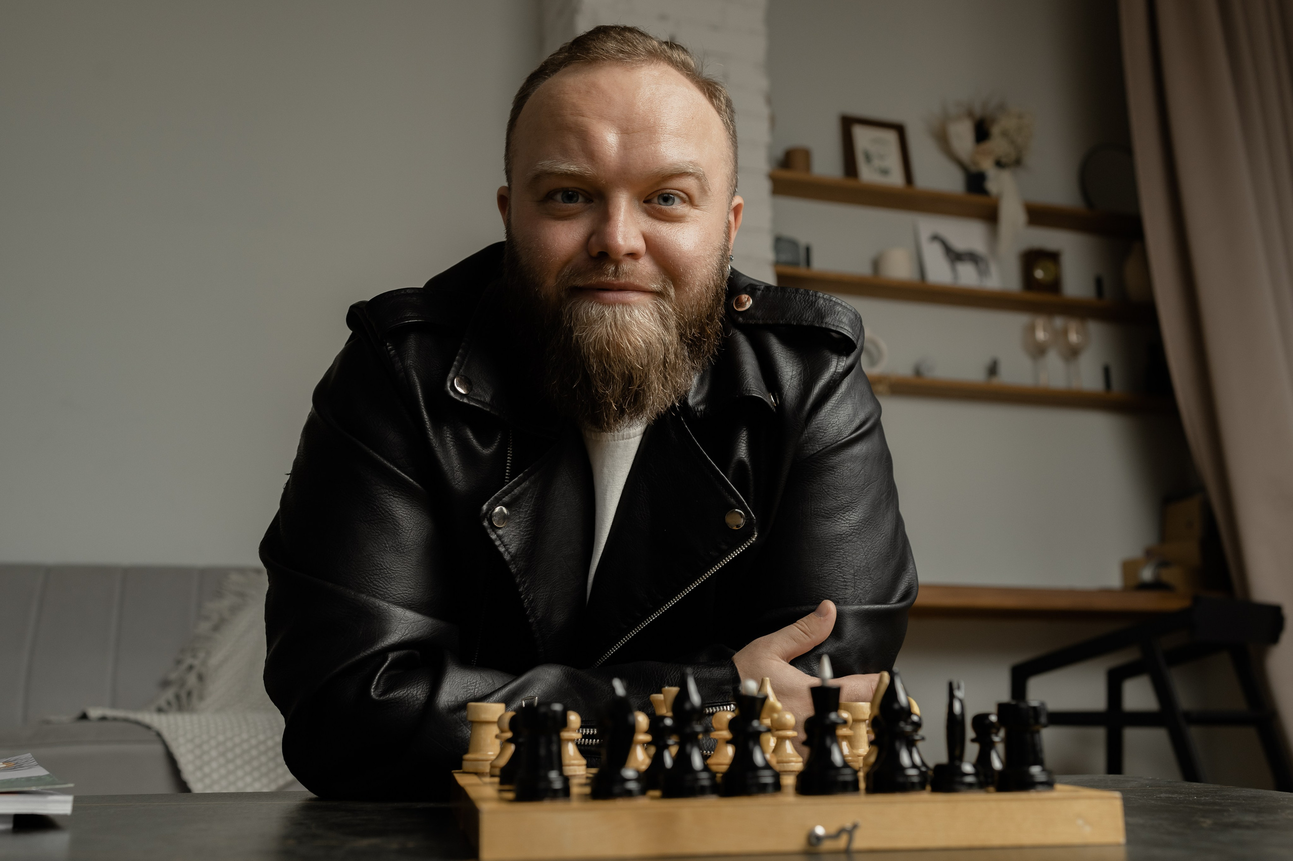 Дмитрий К. Фотограф Челябинск Эвелина Ганага, съемка для бизнеса и маркетплейсов