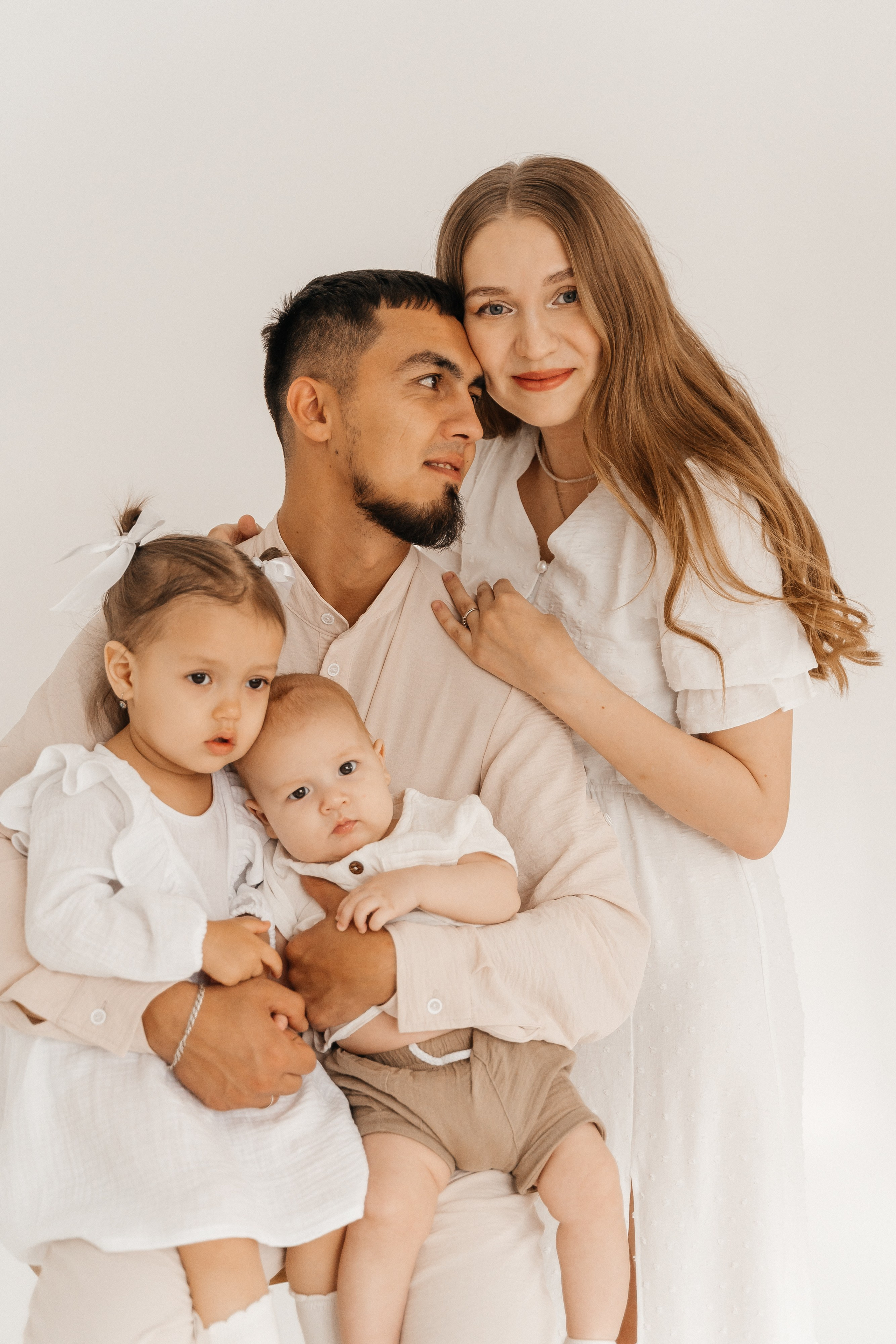 Манук, Настя, Сабрина и Эмин. Волик Мария