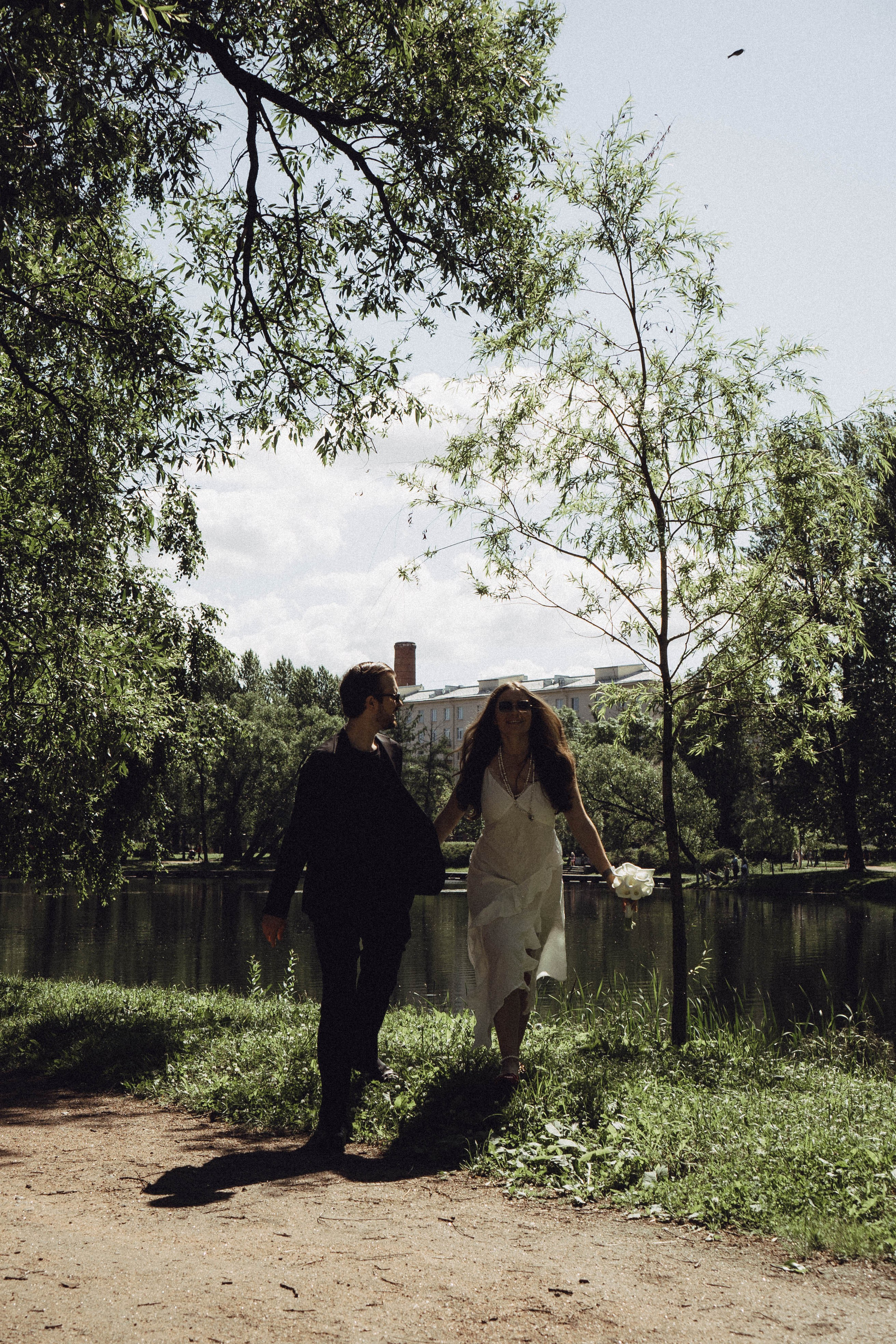 СВАДЕБНАЯ СЬЕМКА В ПАРКЕ ПОБЕДЫ И ПРОГУЛКА ПО МОСКОВСКОМУ ПРОСПЕКТУ. Профессиональный фотограф, Санкт-Петербург — Виктория Богомолова