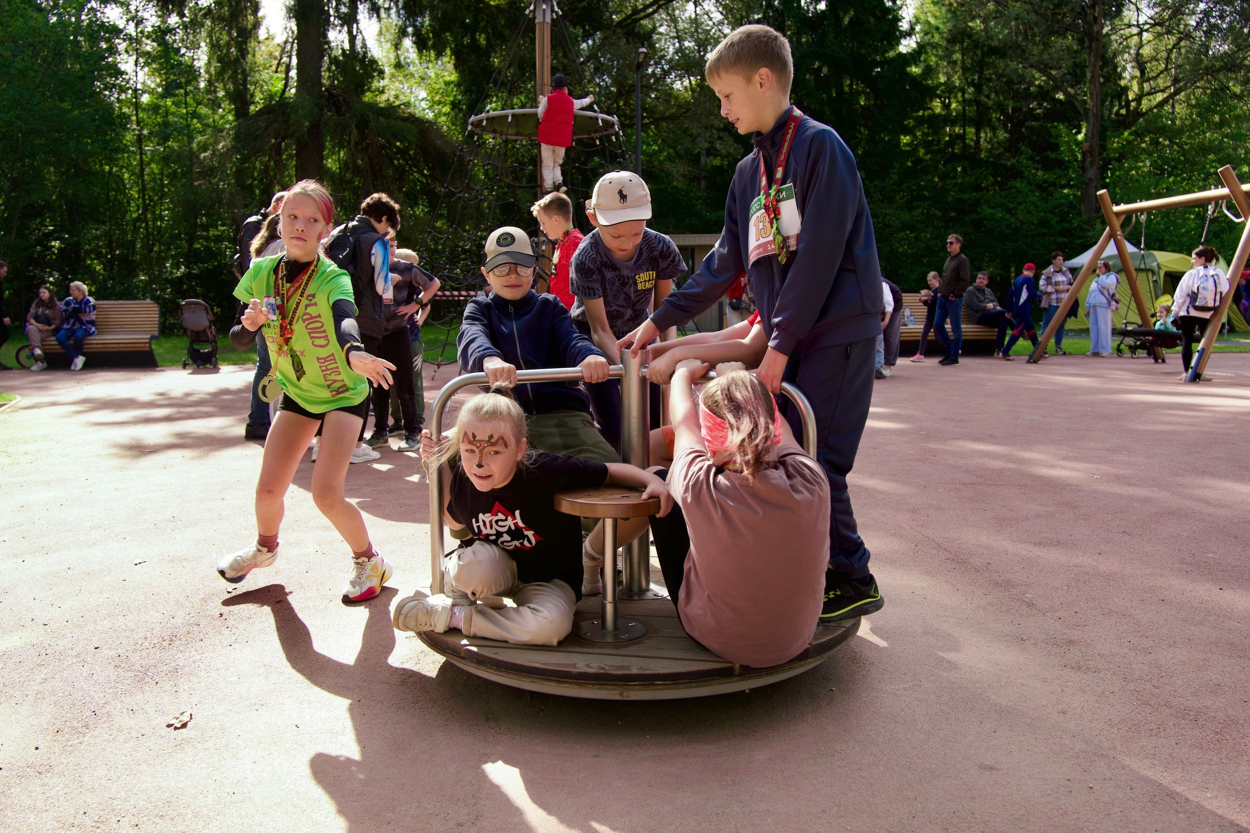 Забег в парке «Дубки». Кафе «БЕЛКА НАШЕПТАЛА». Ну оооочень концептуальное кафе