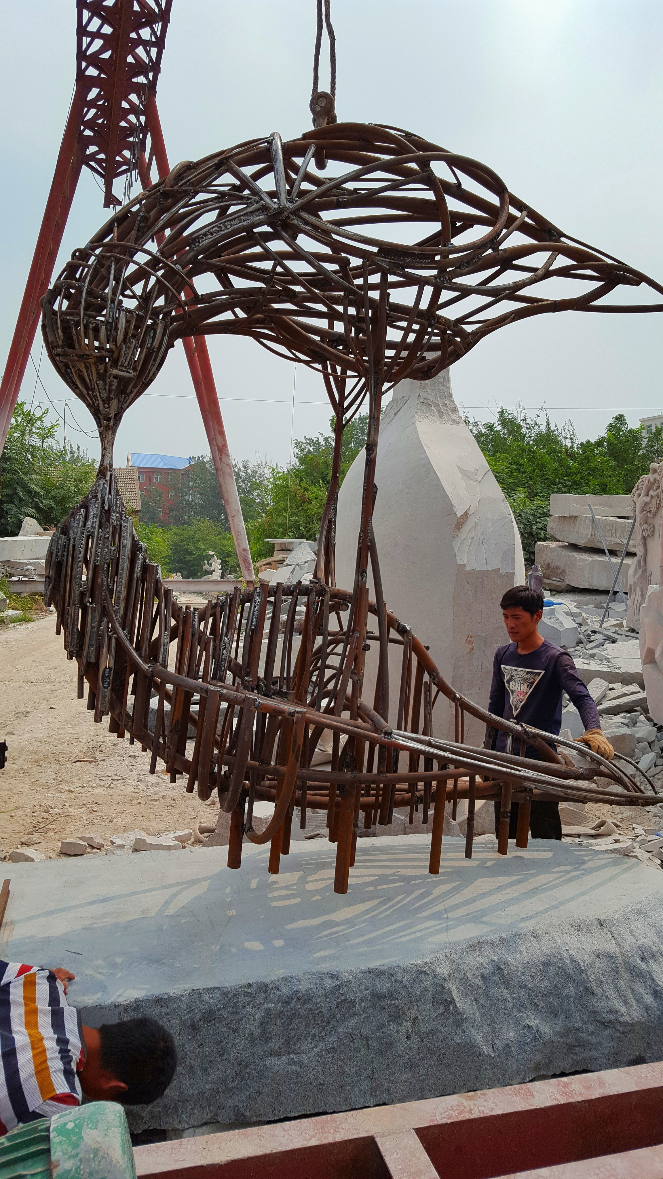 Поцелуй / Китай / Чаньчунь /2017. Художник — скульптор Антонина Фатхуллина