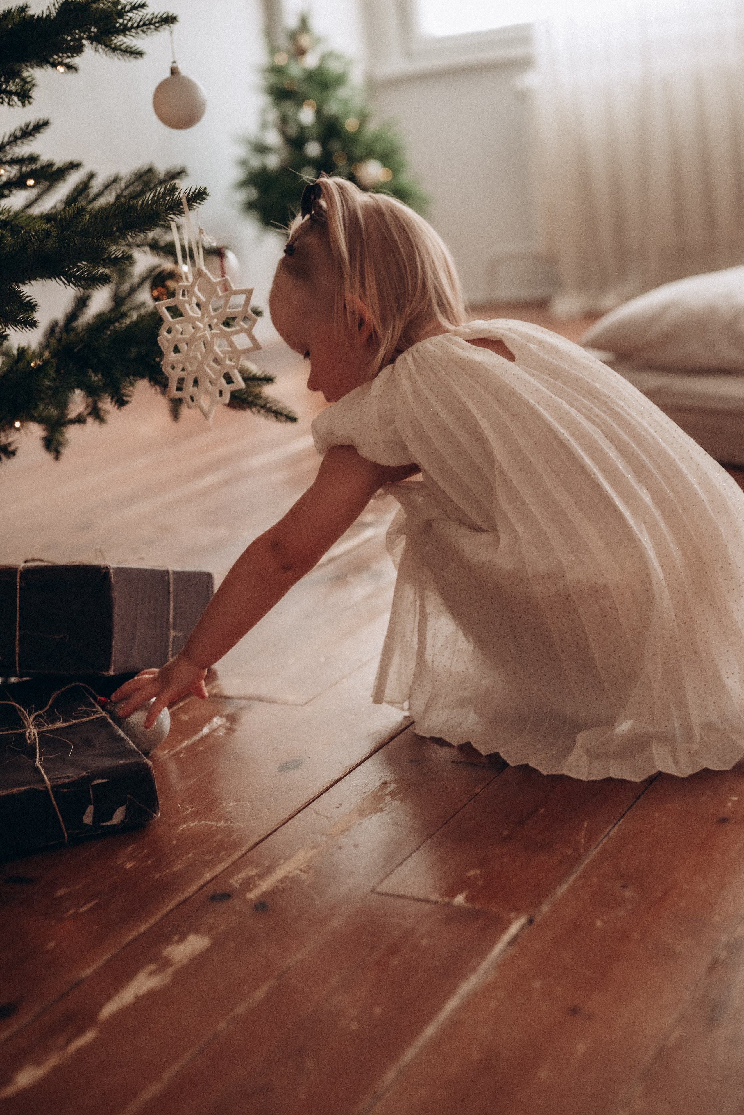 Ксения и Есения. Новогодняя. Семейный фотограф в Москве Дарья Пузикова