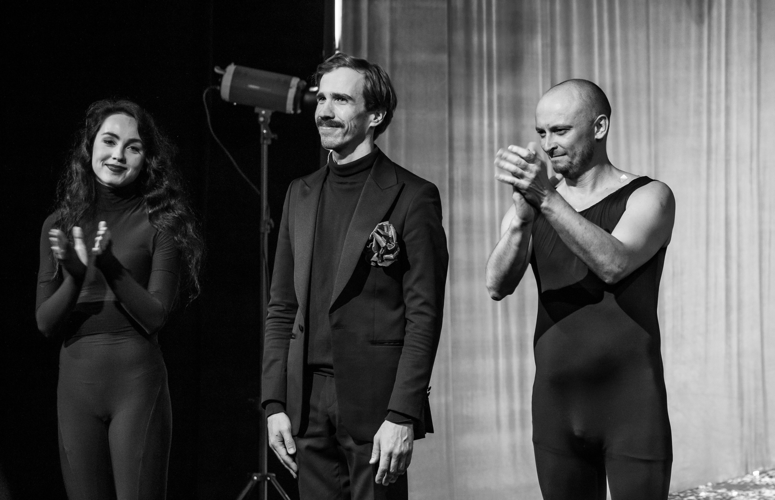 Петерс_Театр Старый дом_Новосибирск. Фотограф. г. Южно-Сахалинск. Олег Толстов