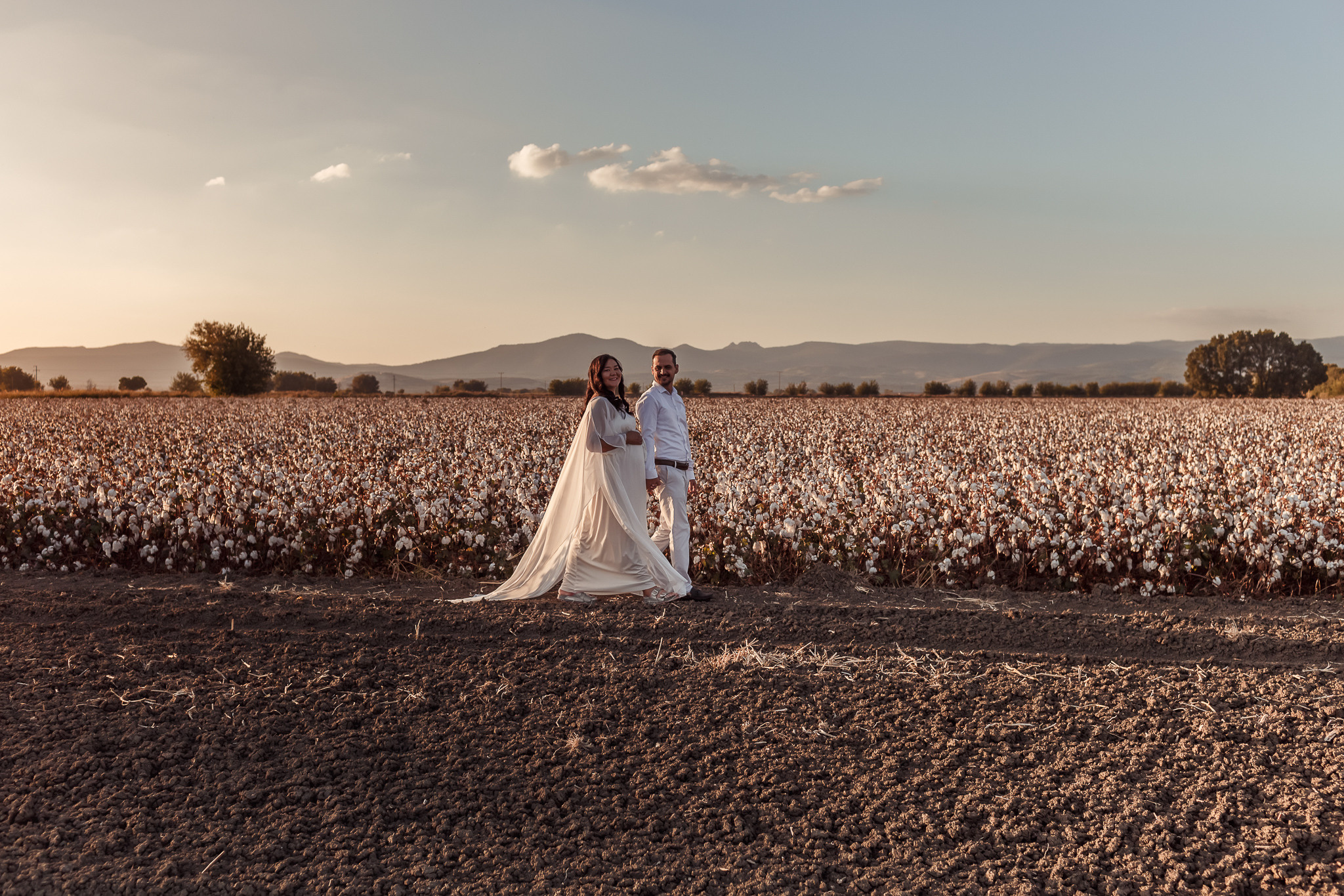 Waiting for a miracle. Professional family and children’s photographer in Izmir Irina Eron