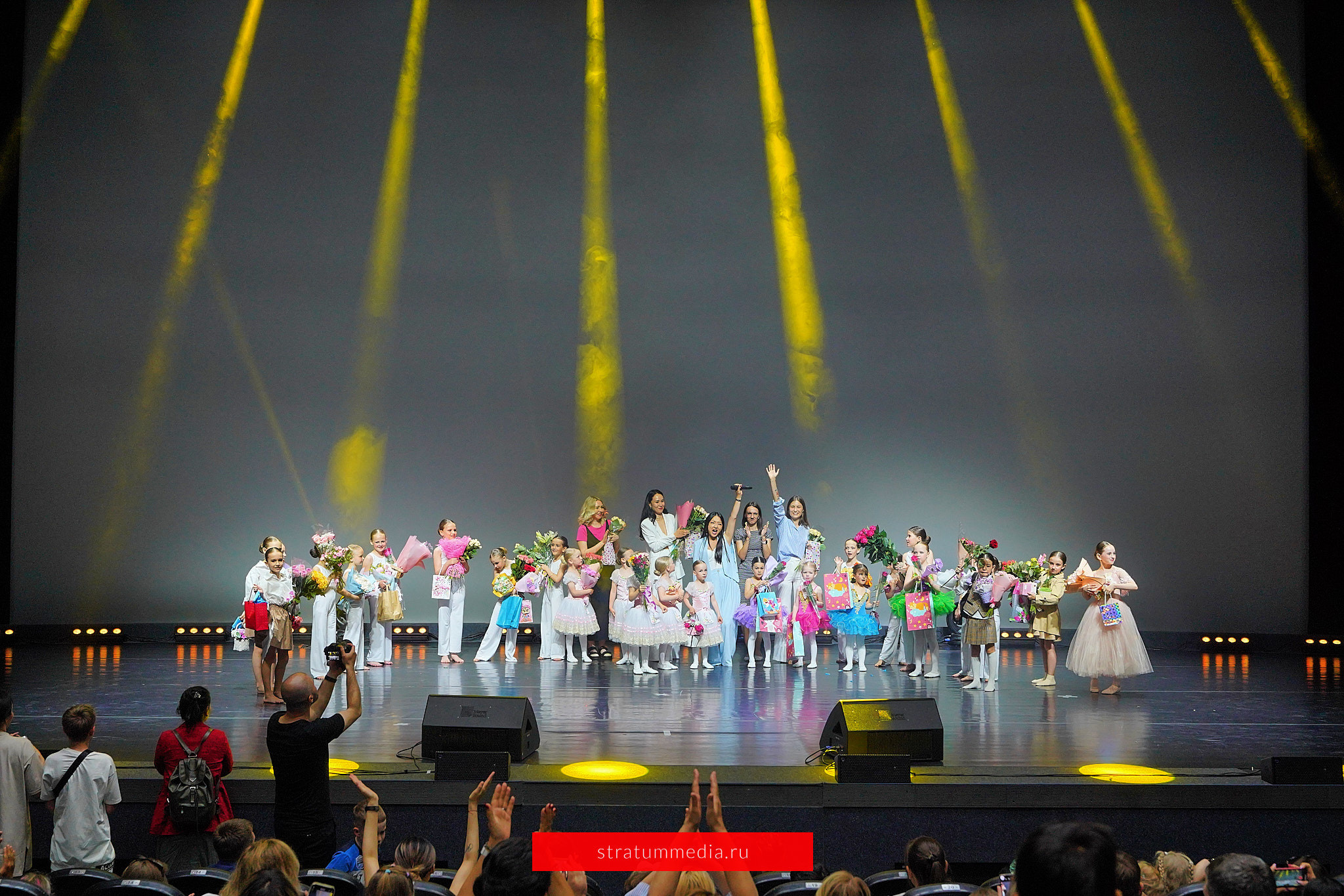 Как я провел День Молодежи и побывал на концерте школы НБС. Stratum Media — Фото-Видео Съемки